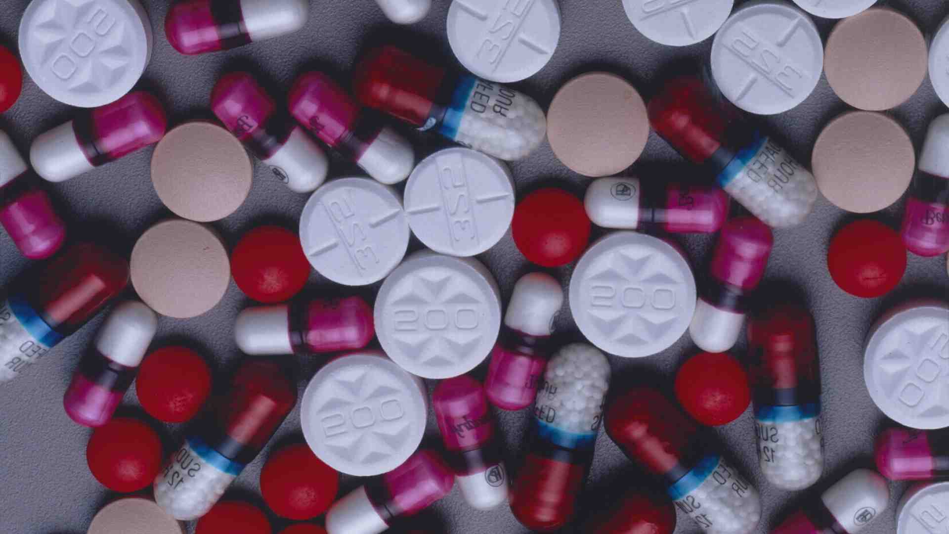 Immagine di I batteri “resistenti” non sono solo nemici. Ma per conviverci bisognerà evolvere