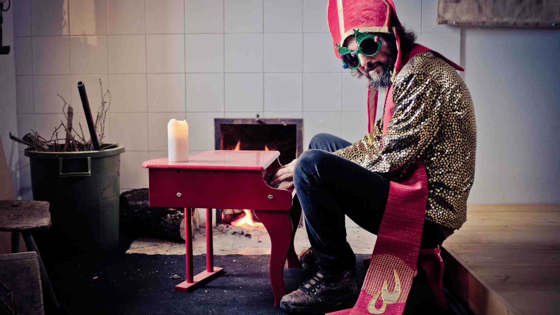 Immagine di Le feste di Capossela. Balli, ringraziamenti, preghiere. E Tom Waits