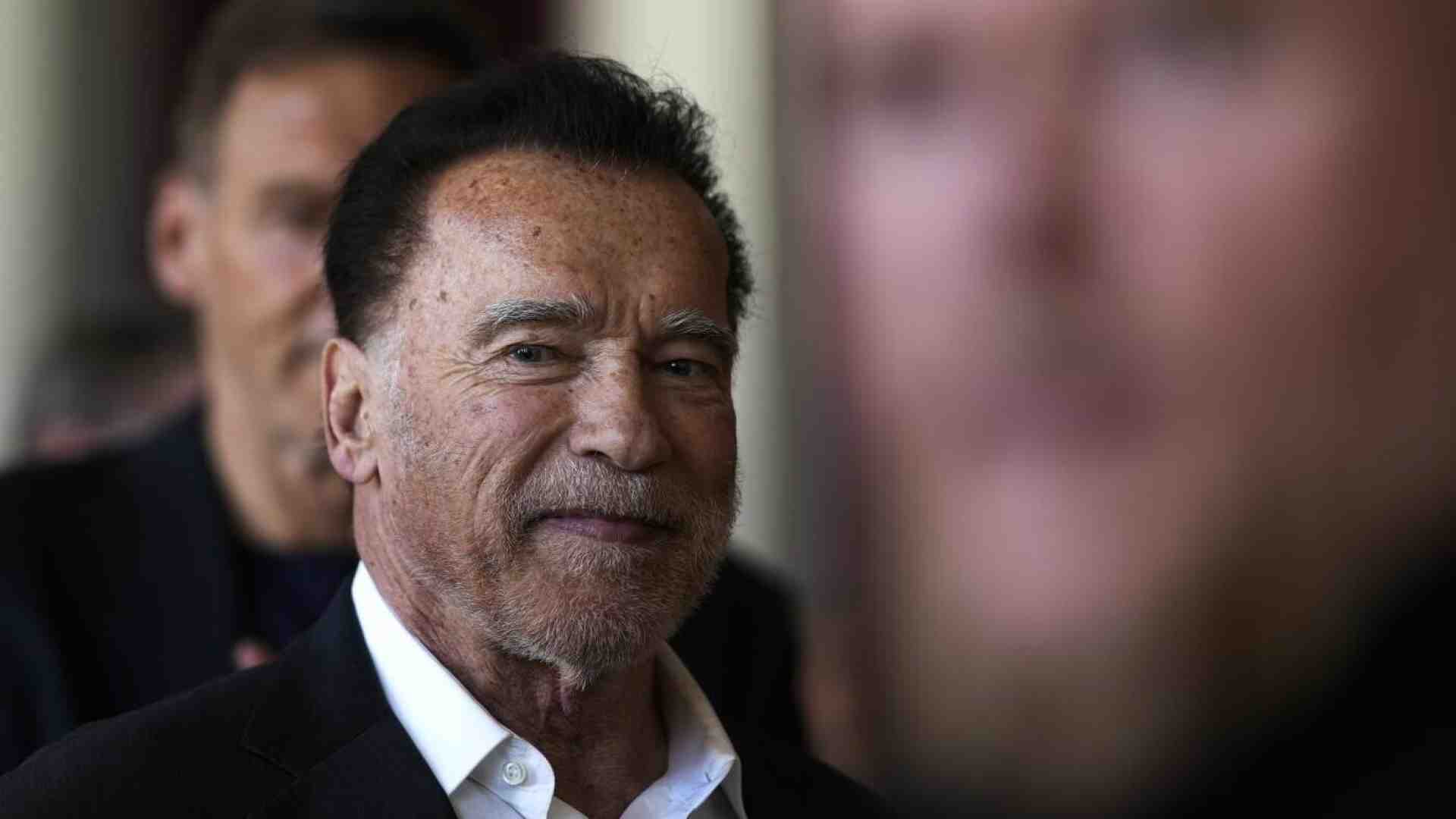 Immagine di Schwarzenegger voterà Kamala perché l’antiamericanismo di Trump lo rende furioso