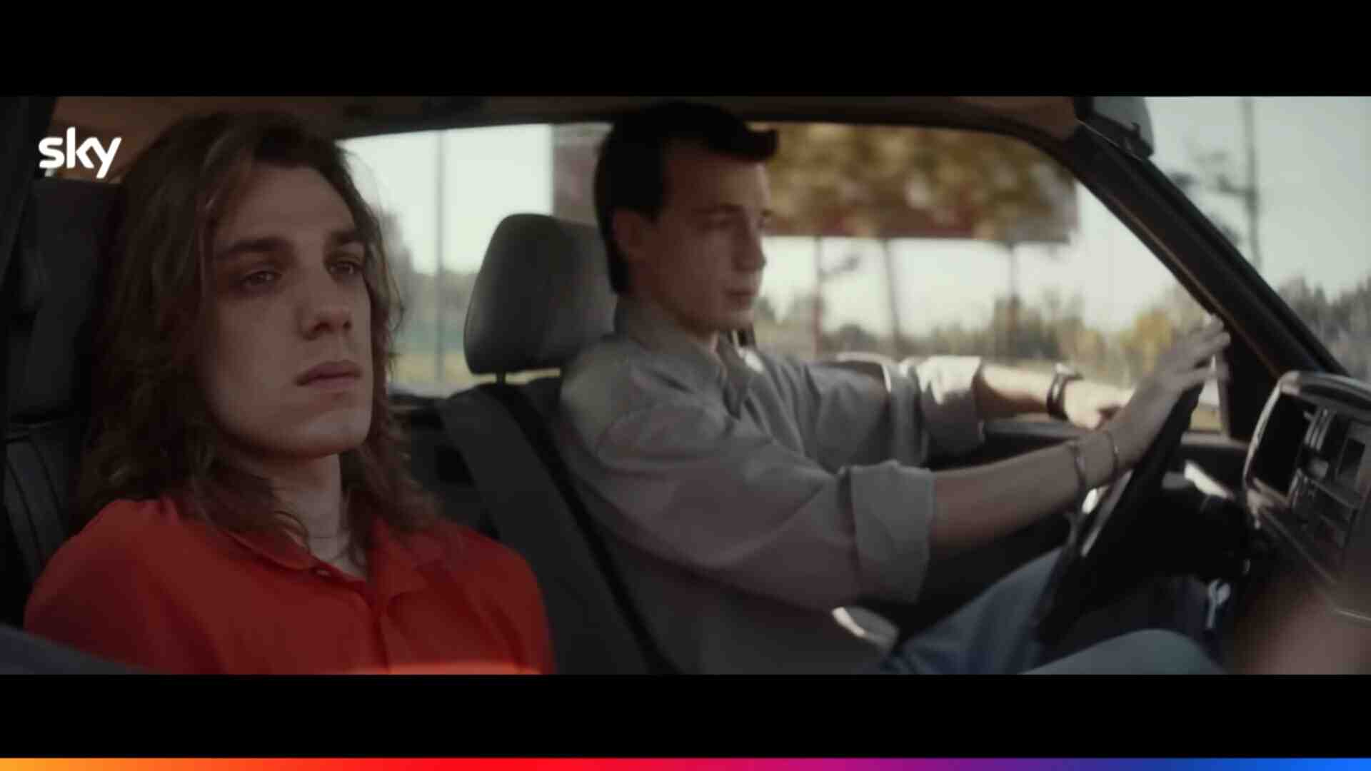 Immagine di Né Avetrana né Hollywood: viva Pavia e la serie sugli 883