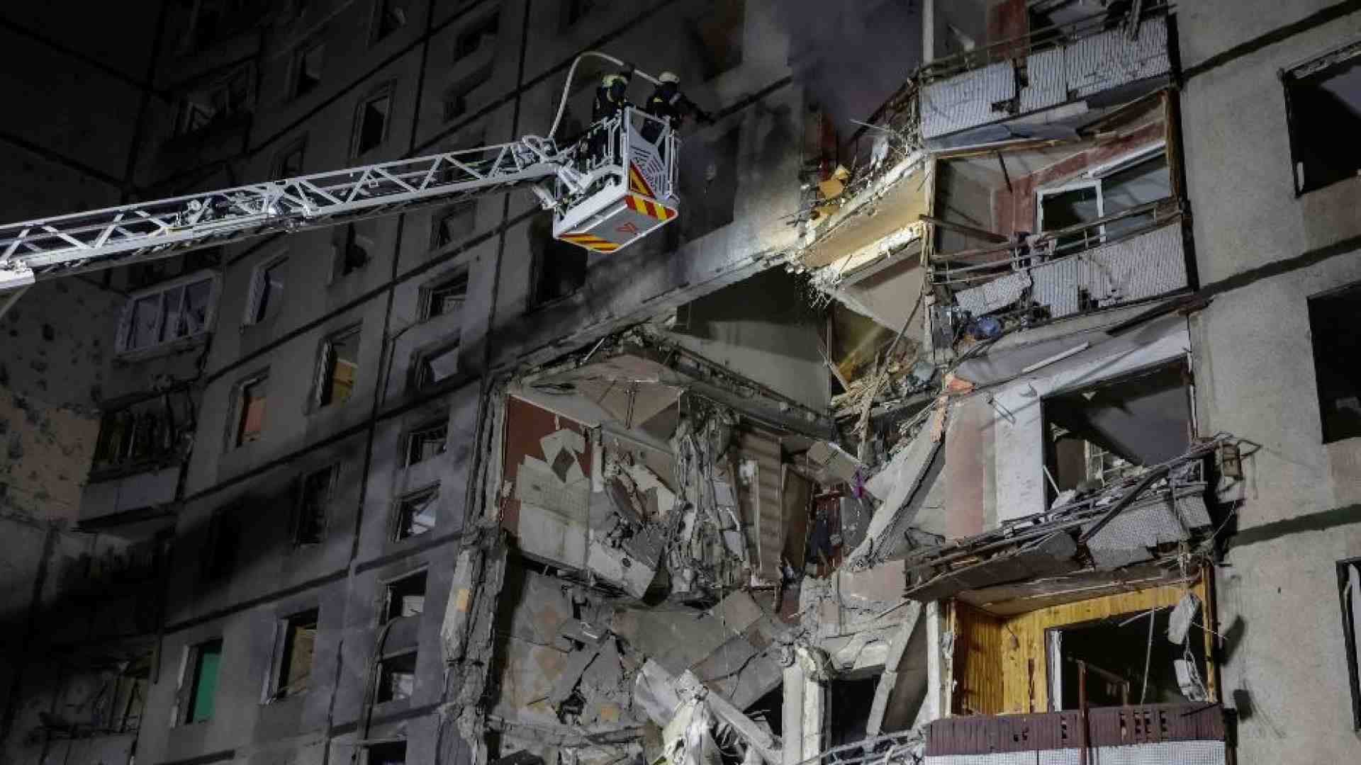 Immagine di Strage degli innocenti a Kharkiv: quei bambini morti nel condominio bombardato