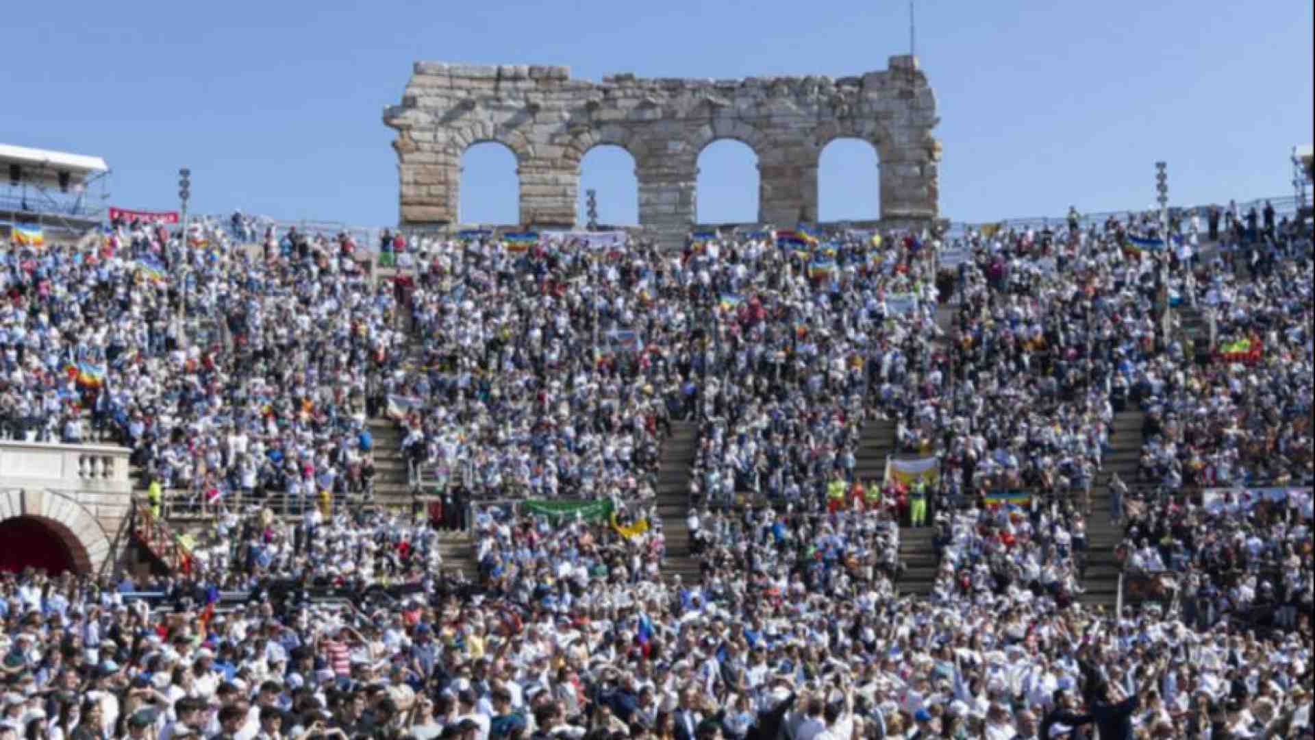 Immagine di Oltre la cristianità: la metamorfosi della fede nell'Occidente moderno