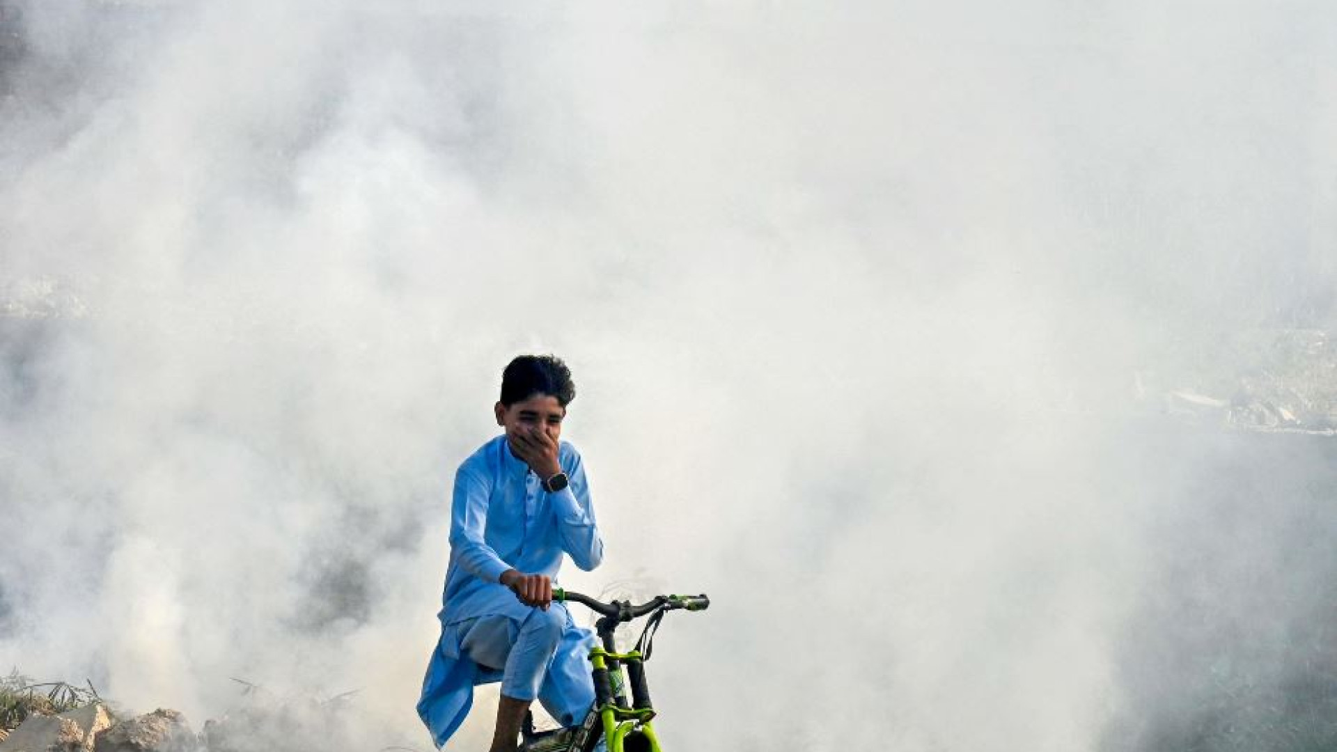 Immagine di Quando l'aria diventa un nemico: Lahore nella morsa dello smog