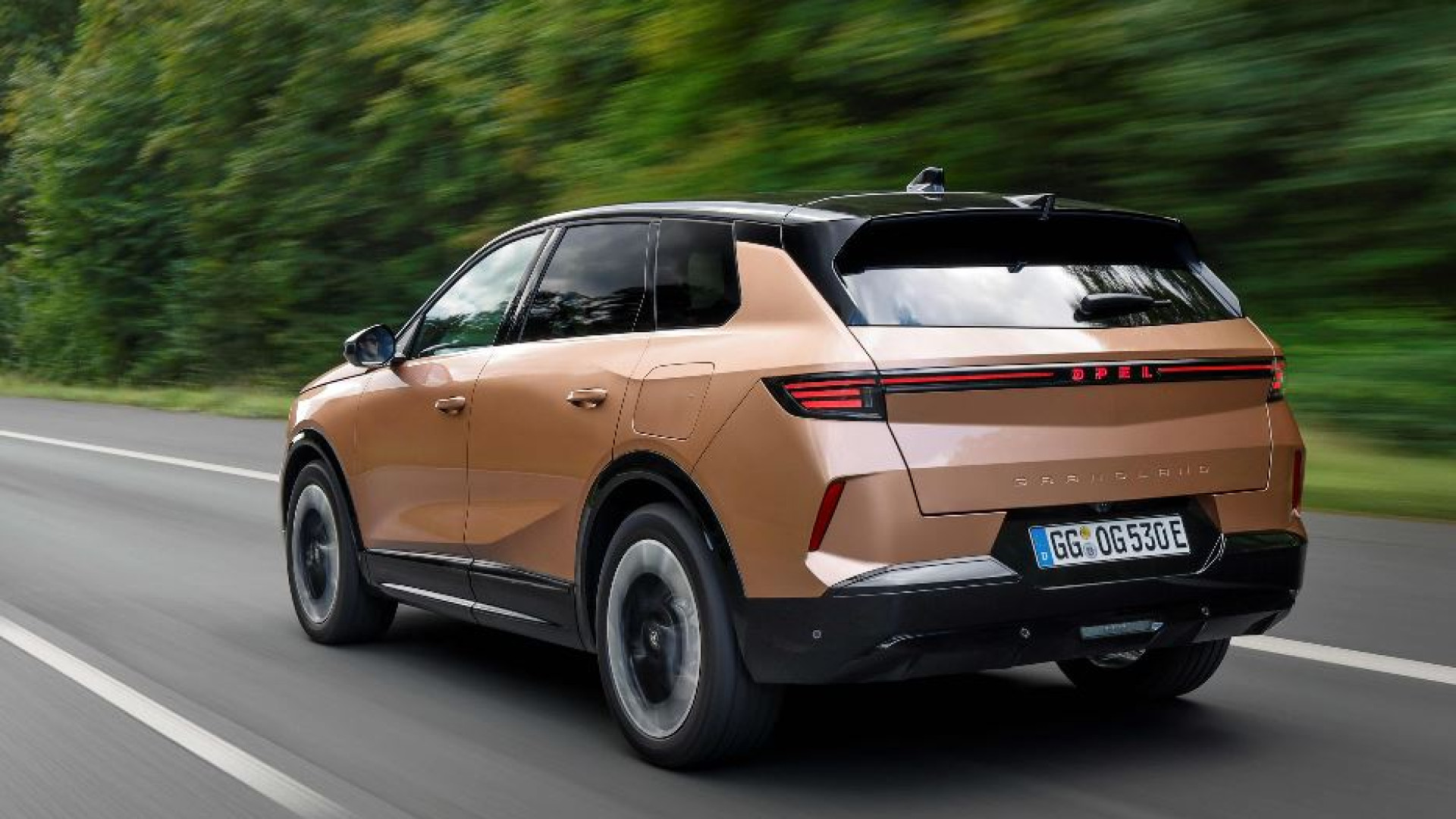 Immagine di Grandland di nome e di fatto: Opel rilancia l'orgoglio tedesco