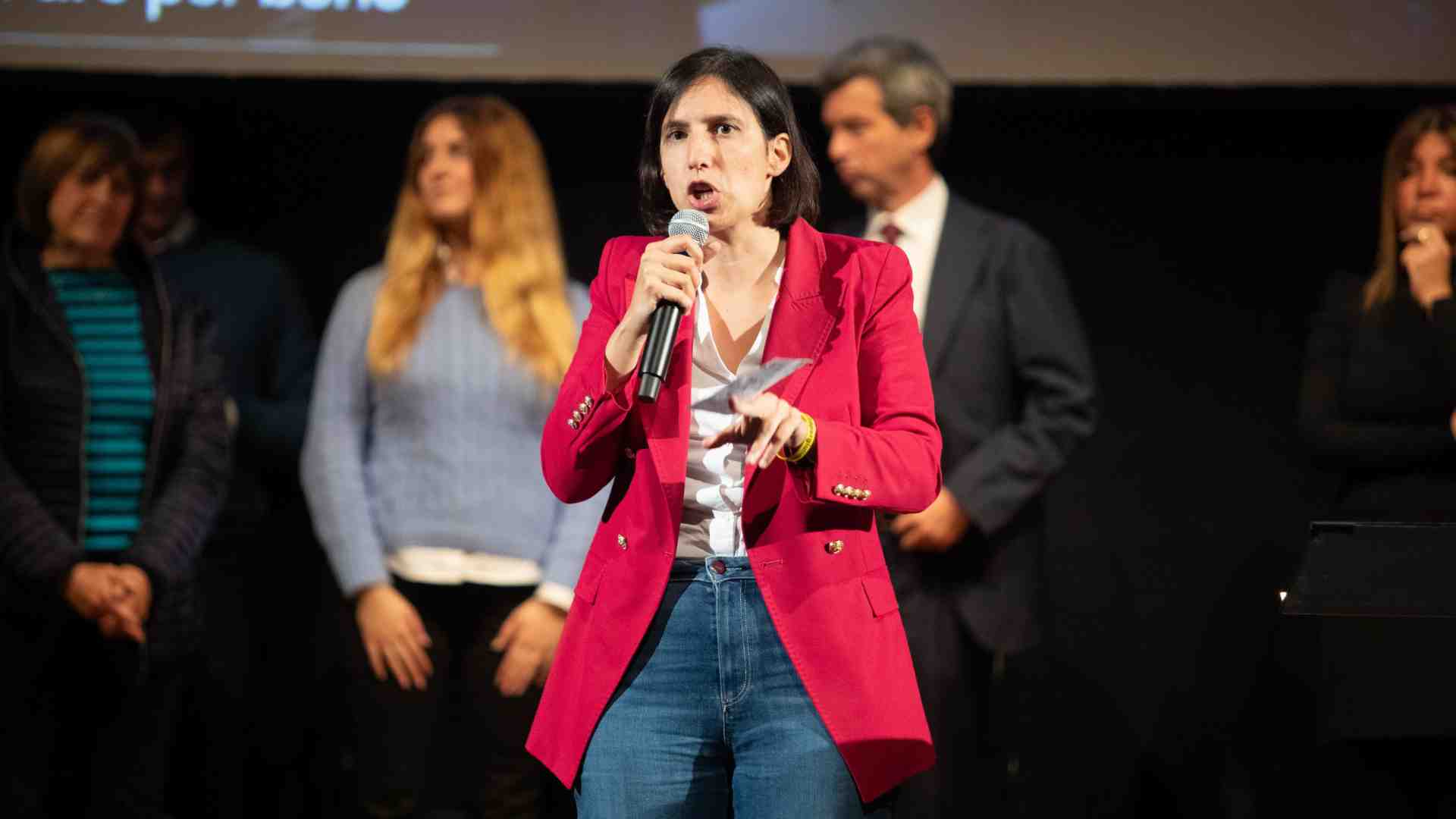 Immagine di Schlein "scarica" De Luca: mai un terzo mandato