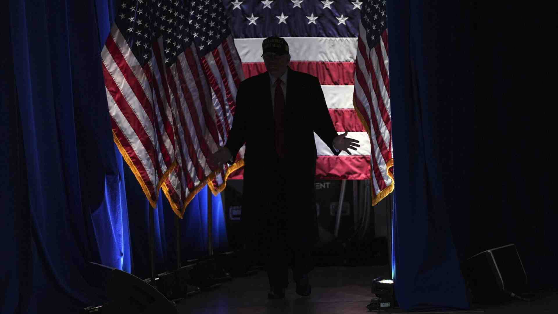 Immagine di L'America in crisi d'identità si prepara al voto. Parla Jeffrey Goldberg