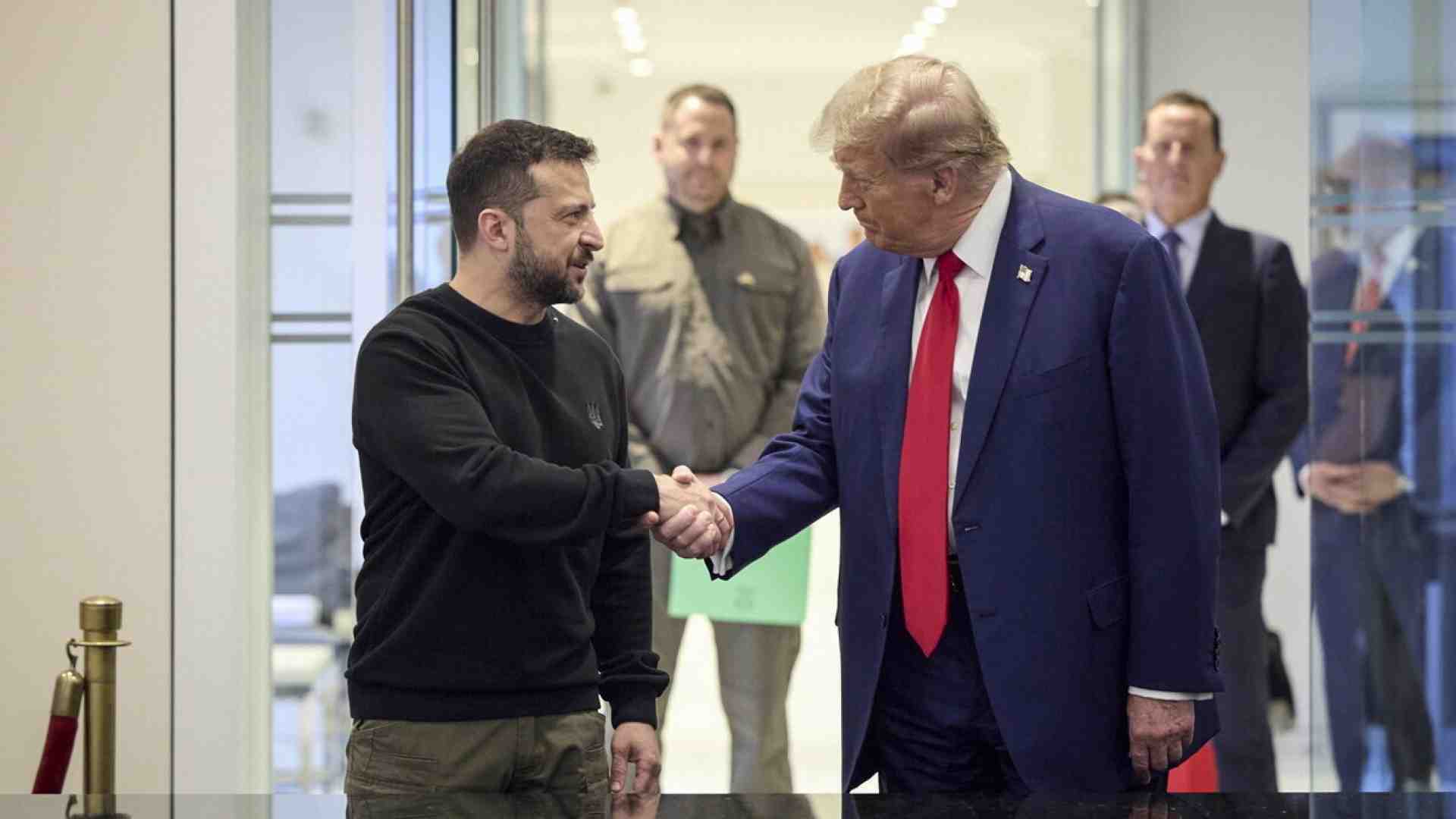Immagine di Zelensky si congratula con Trump e chiede una pace giusta per l'Ucraina