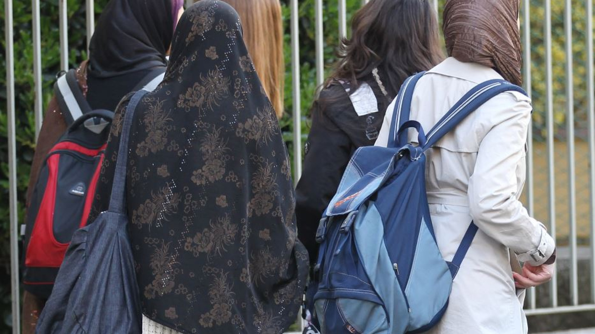 Immagine di «Scimmia». «Puzzi». Storie di ordinario razzismo (ma anche di solidarietà)