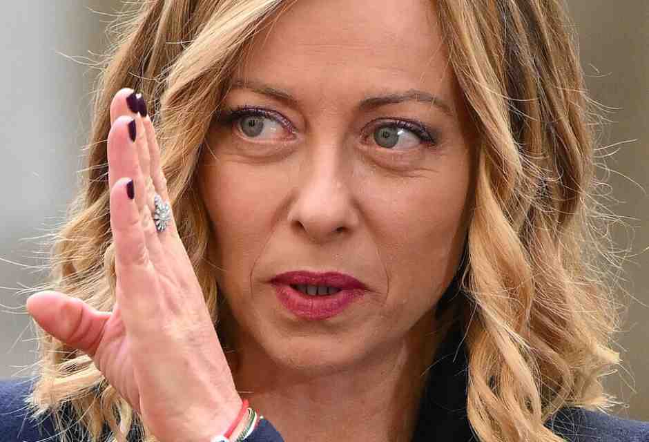 Meloni professa ottimismo: "Con Trump troverò una sintesi". La fuga ucraina di Salvini, i timori del Colle
