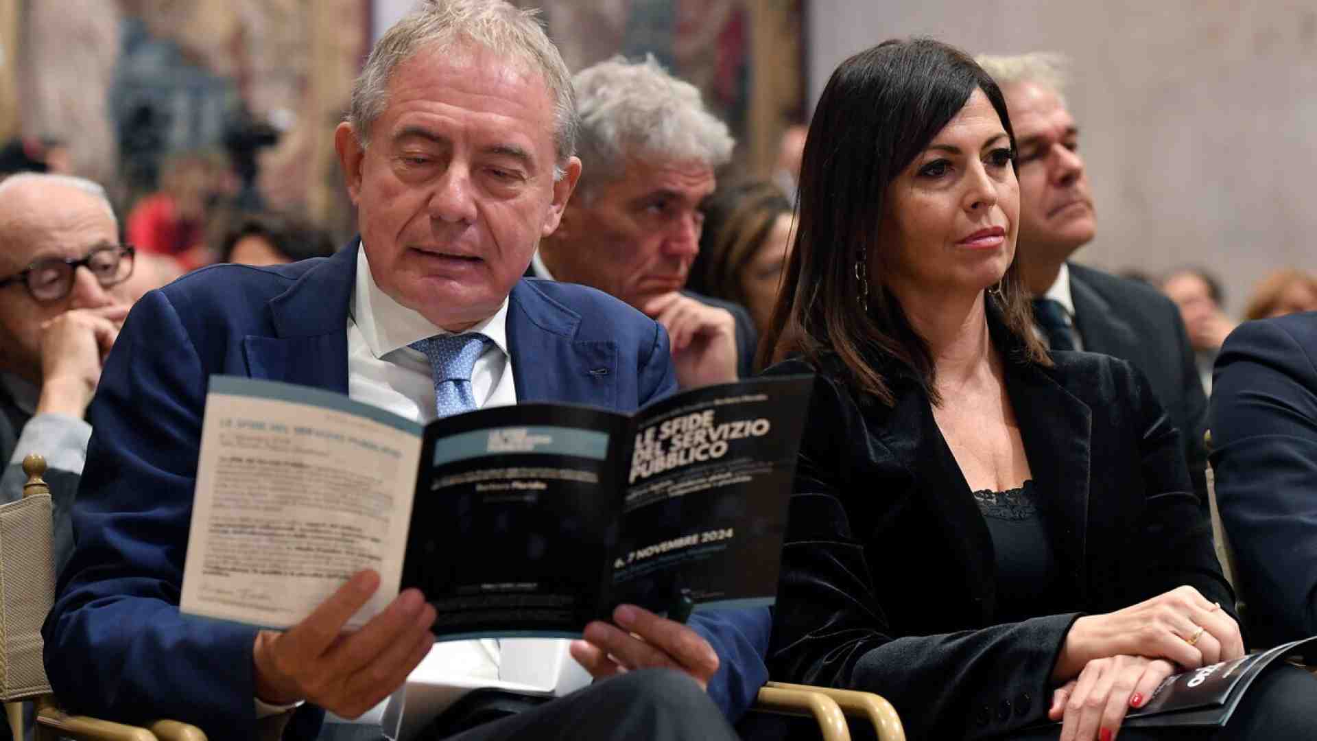 Immagine di Gli Stati generali della ricotta Rai servono soltanto a far votare Conte con la destra