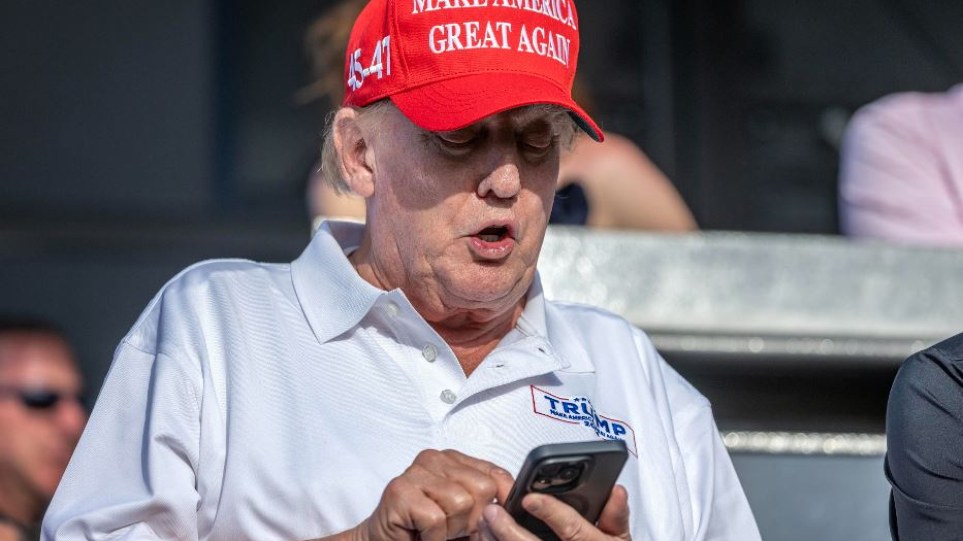 Immagine di Caccia a Théo, il francese che ha “sbancato” con Donald Trump