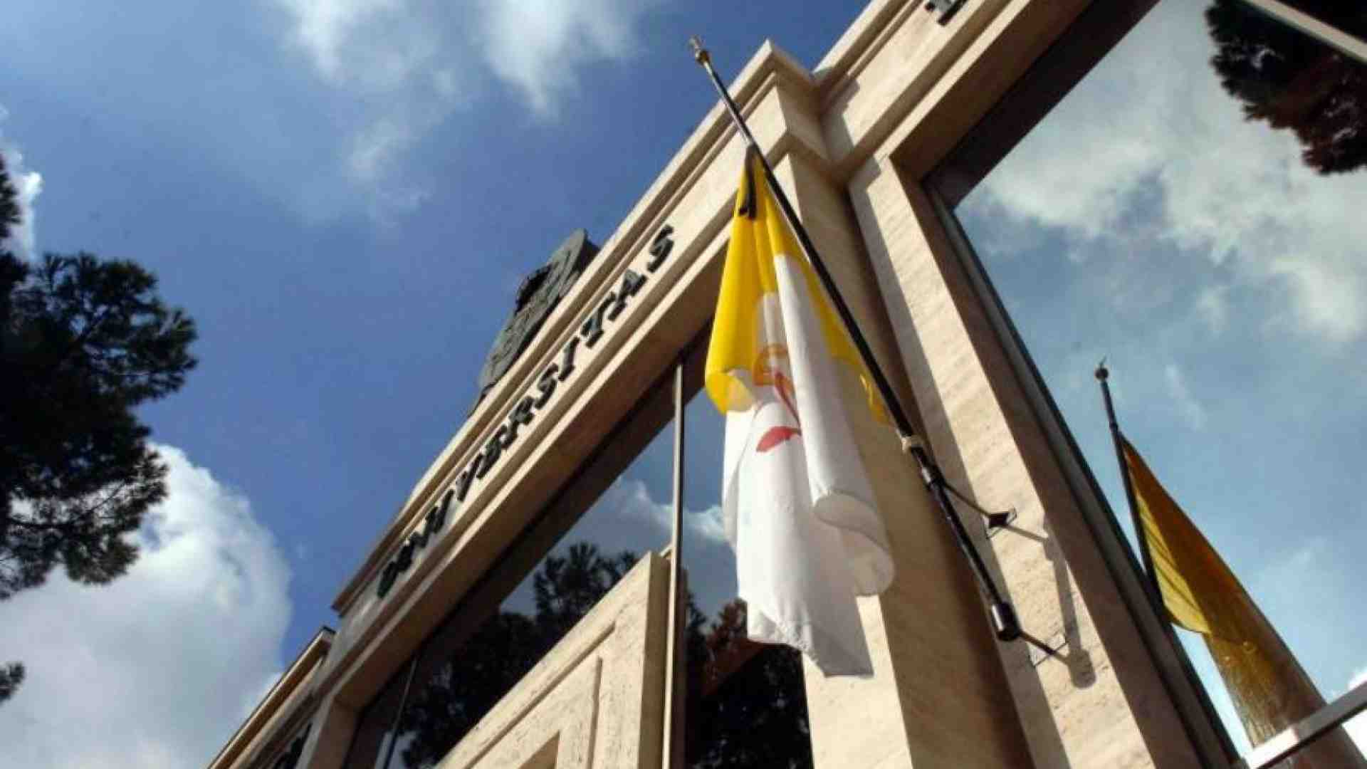 Immagine di «Laici, ricchezza per la missione di un'università pontificia»
