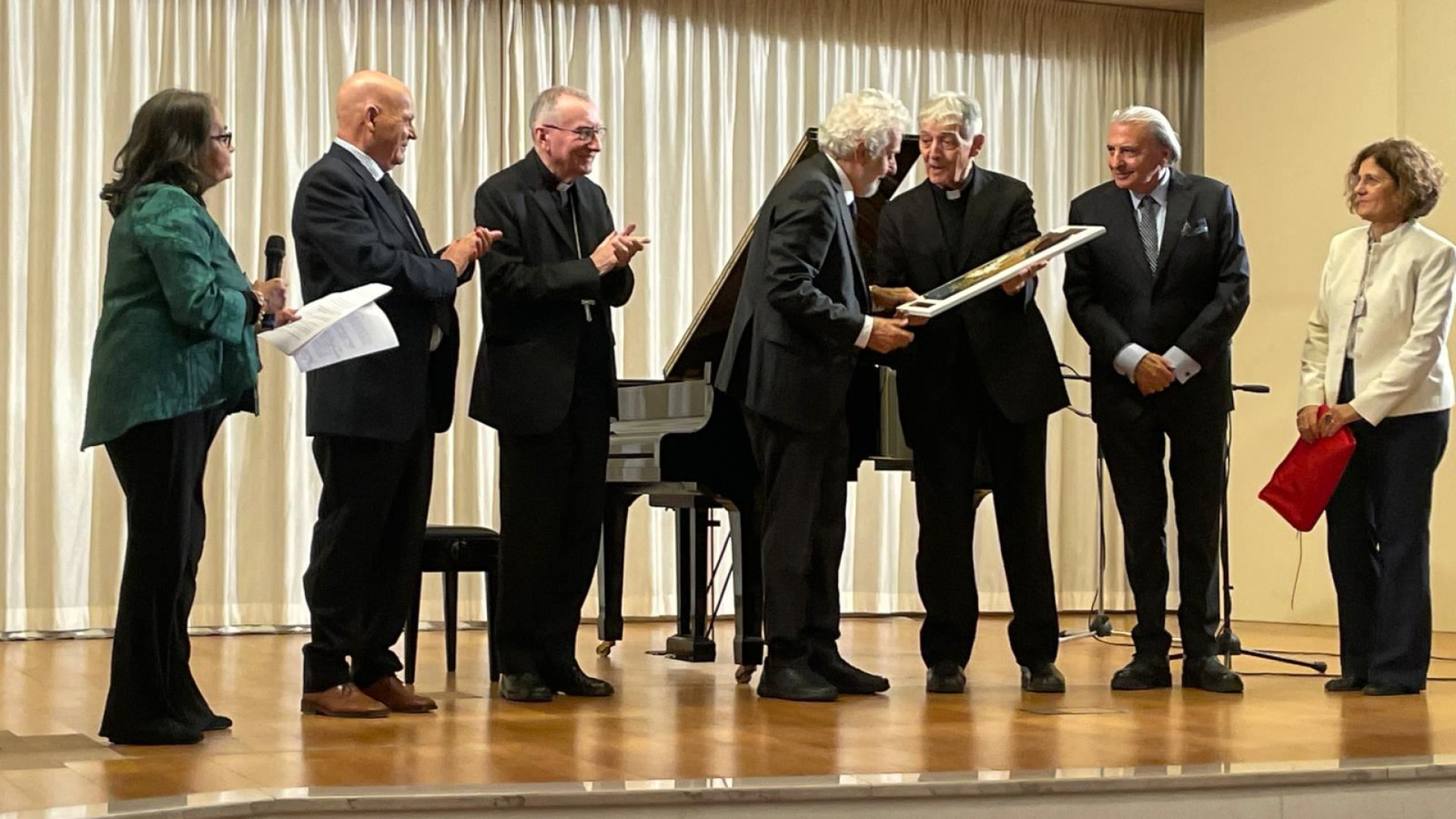 Immagine di Il premio Cardinale Sivestrini per la pace a Nicola Piovani