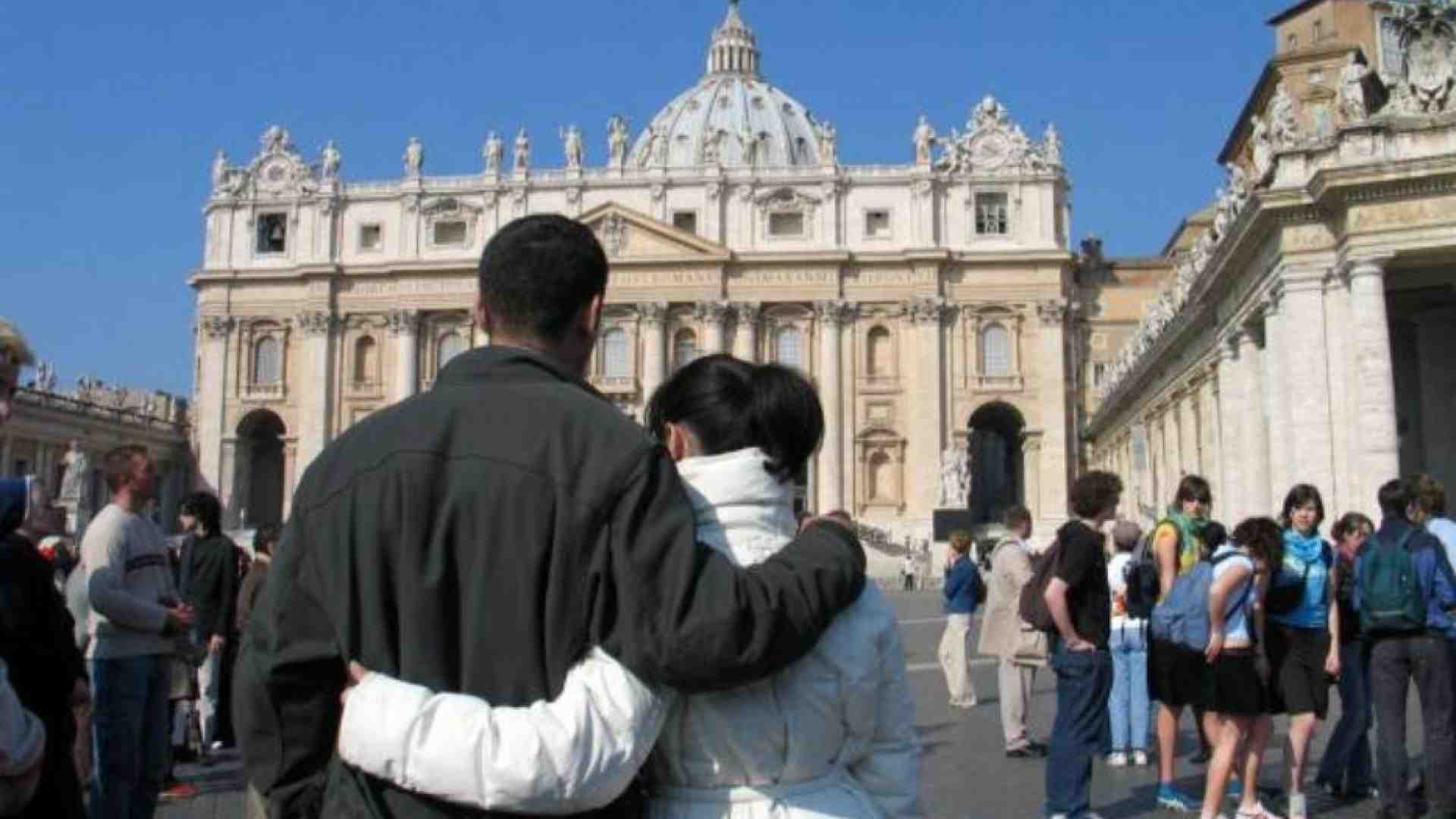 Immagine di L’Italia si sente ancora cattolica ma vorrebbe una Chiesa al passo coi tempi