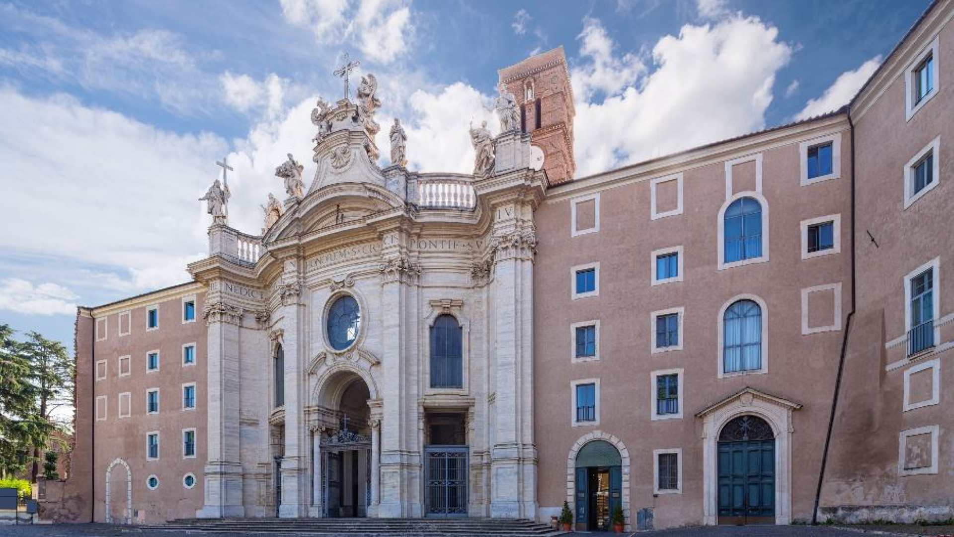 Immagine di Con Elena e le reliquie della Croce Gerusalemme trova casa a Roma