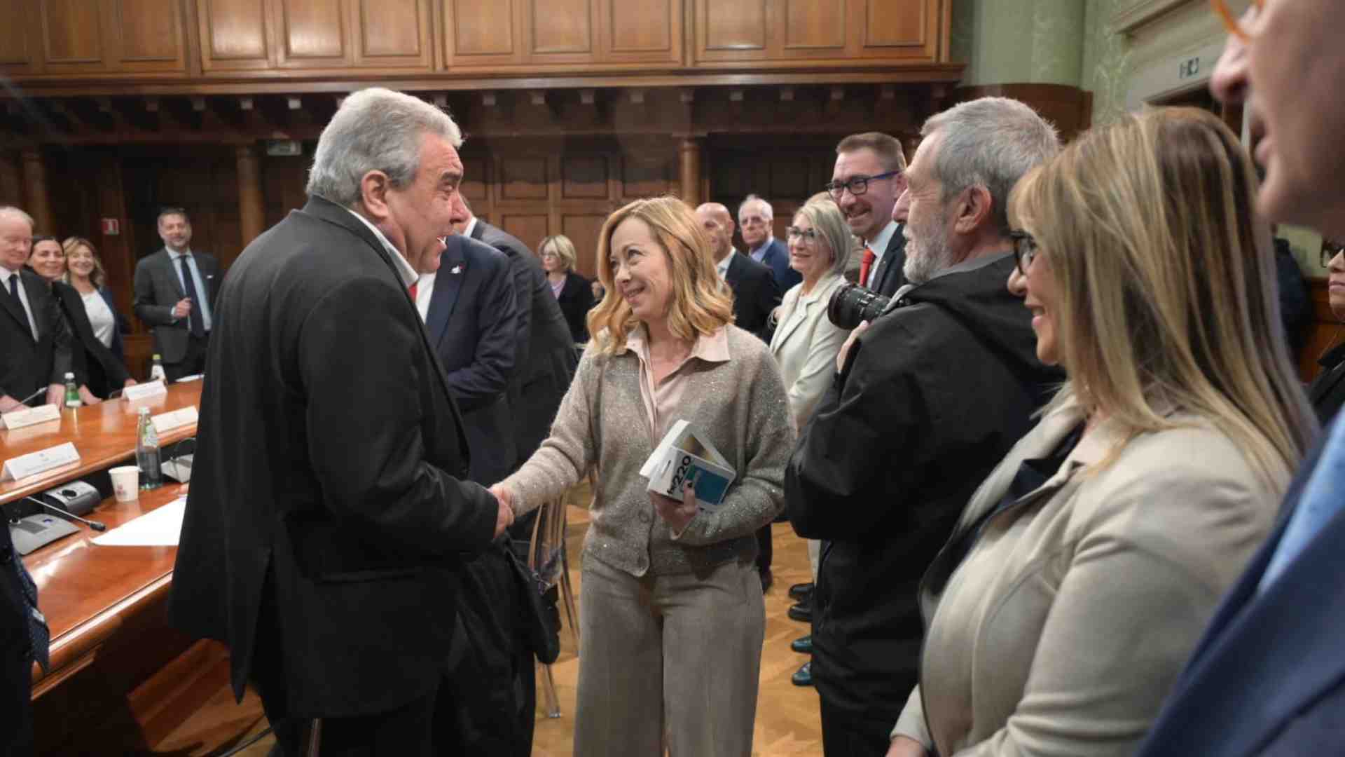 Immagine di Meloni e i sindacati si parlano, ma non si intendono: sciopero confermato
