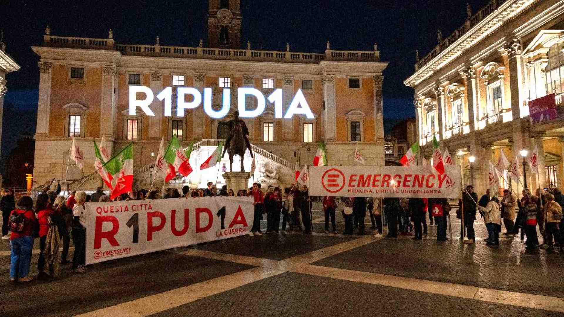 Immagine di «Italia, ripudia la guerra». Parte dal Campidoglio la campagna per l'articolo 11