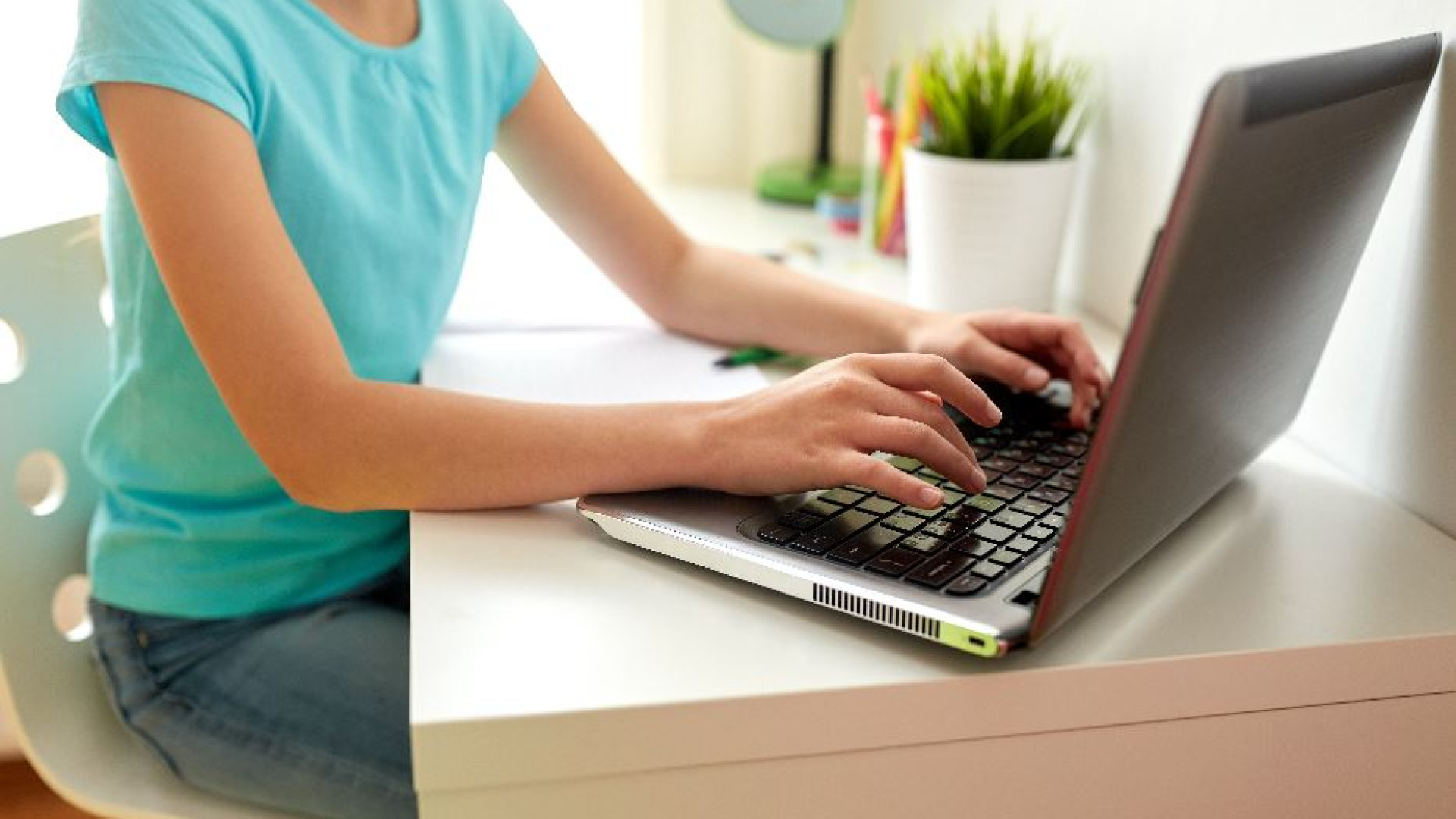 Immagine di Gli studenti italiani sono molto bravi col computer (e c'entrano i libri)