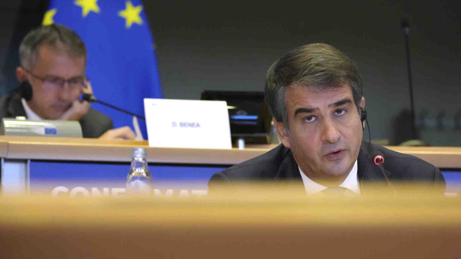 Immagine di L’aplomb di Fitto di fronte alle stranezze del Parlamento europeo