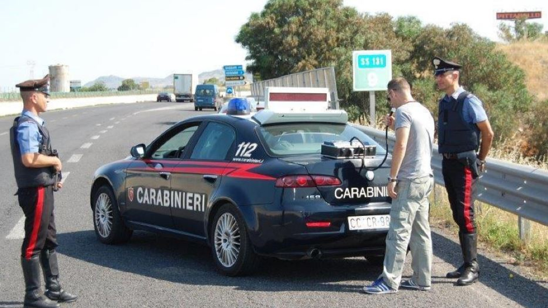 Immagine di Scende dal pullman e viene investita da un'auto, morta studentessa