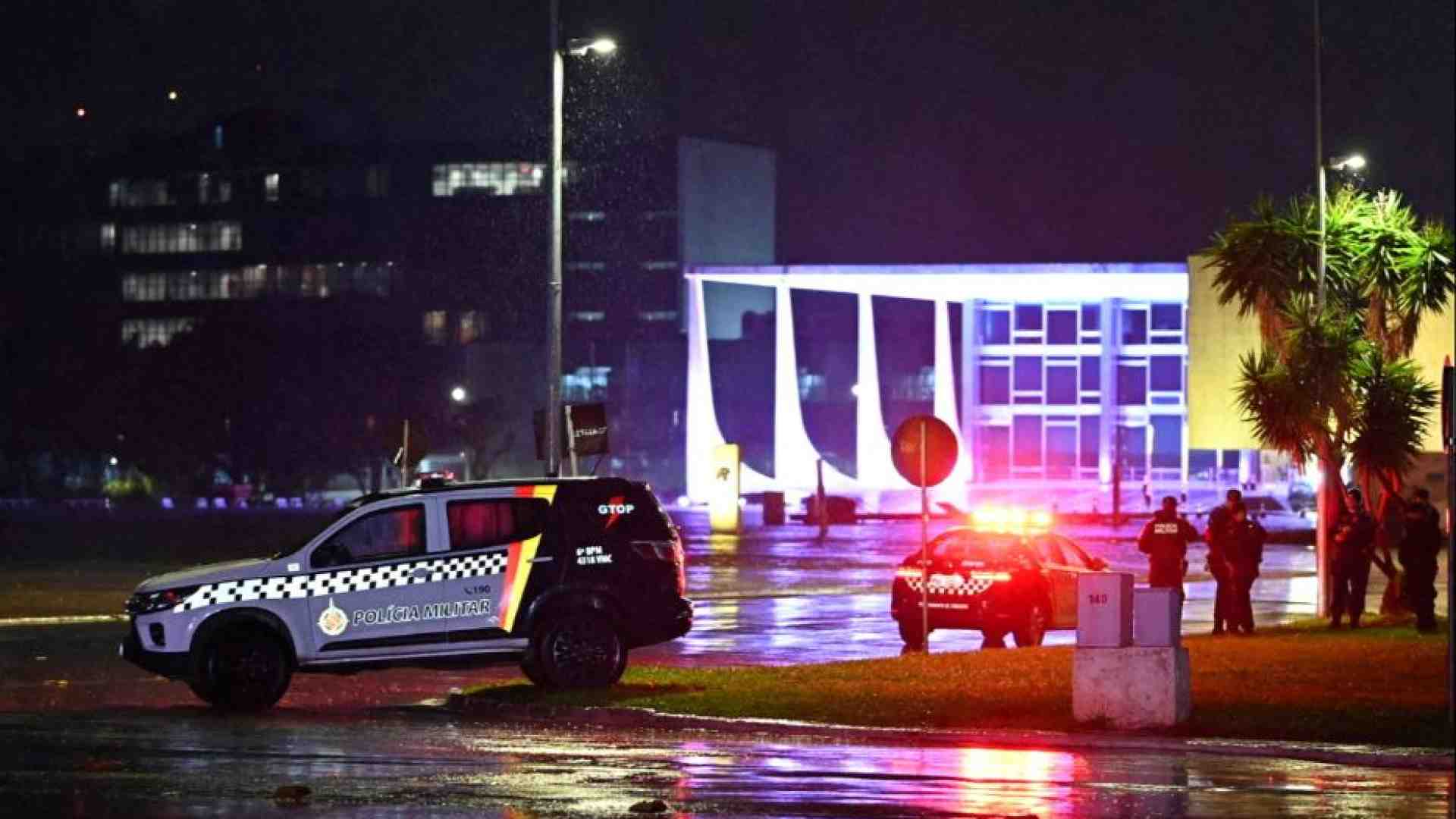 Immagine di Allerta per due esplosioni prima del G20. Morto l'attentatore