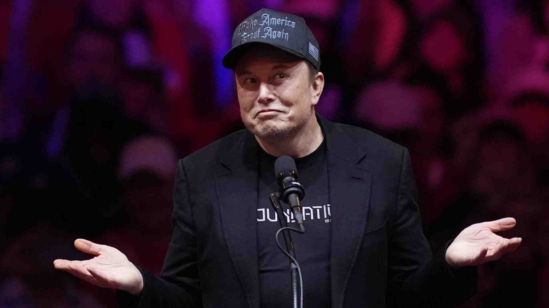 Immagine di Elon Musk non parla da privato cittadino, ma da Papa