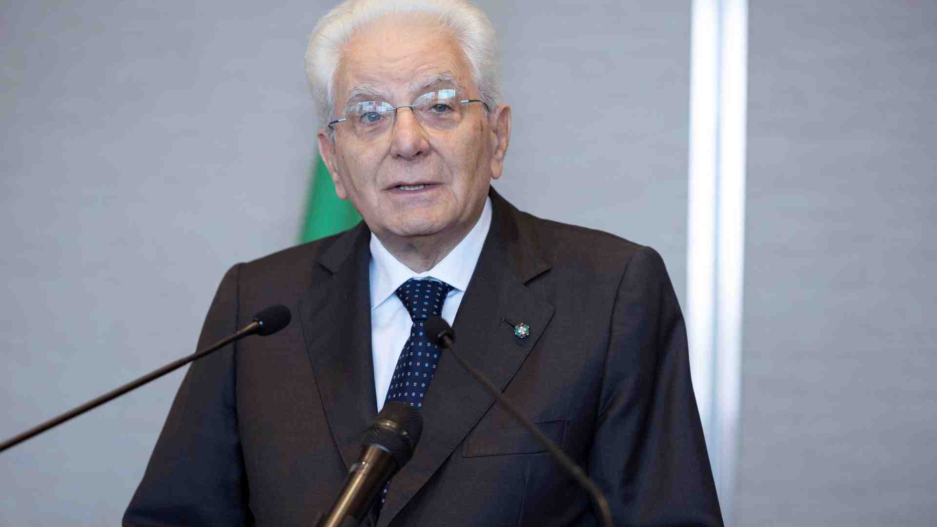 Immagine di Mattarella: «Ho promulgato leggi che ritenevo errate, ma dovevo farlo»