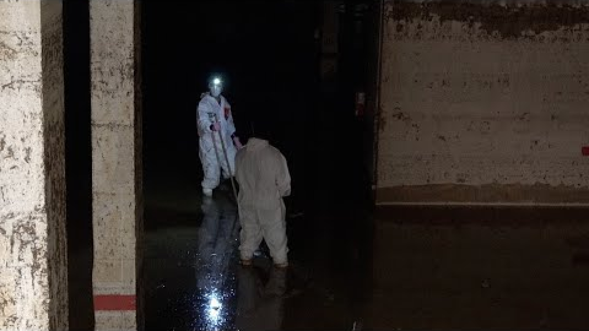 Immagine di «Noi da soli a lavorare nel fango, la politica ci ha abbandonati»