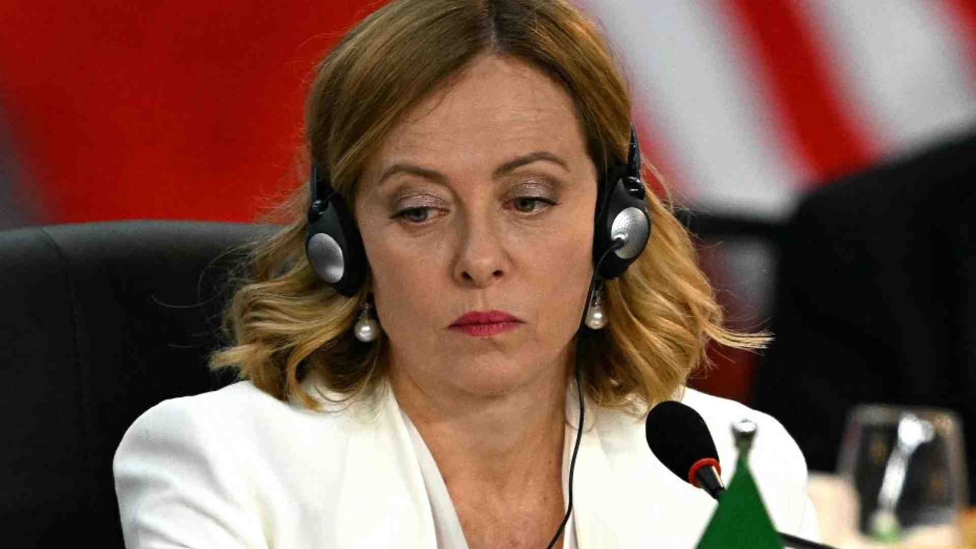 Immagine di La linea di Meloni: normalizzare la sconfitta. E difende Valditara
