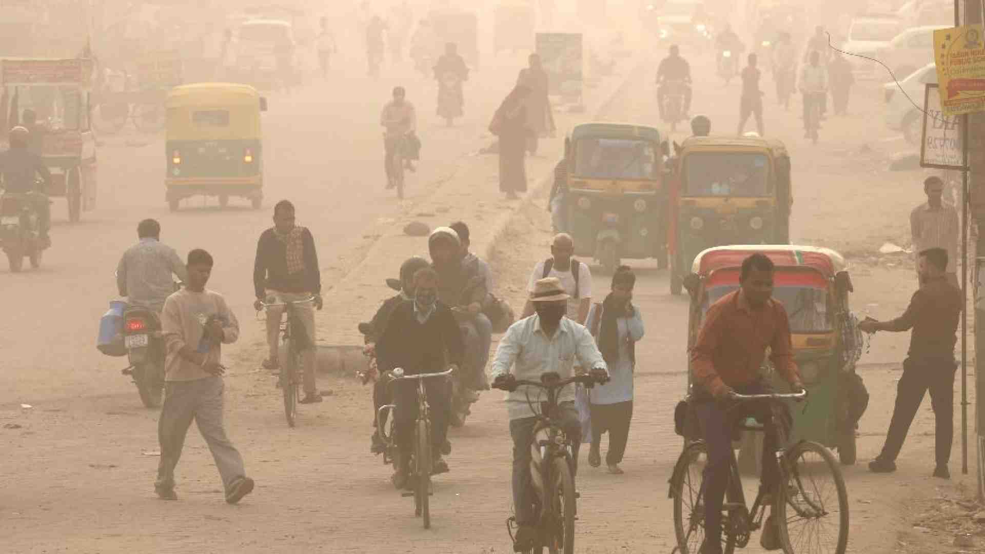 Immagine di Scuole e cantieri chiusi, uffici a «metà»: a New Delhi lo smog a livello record