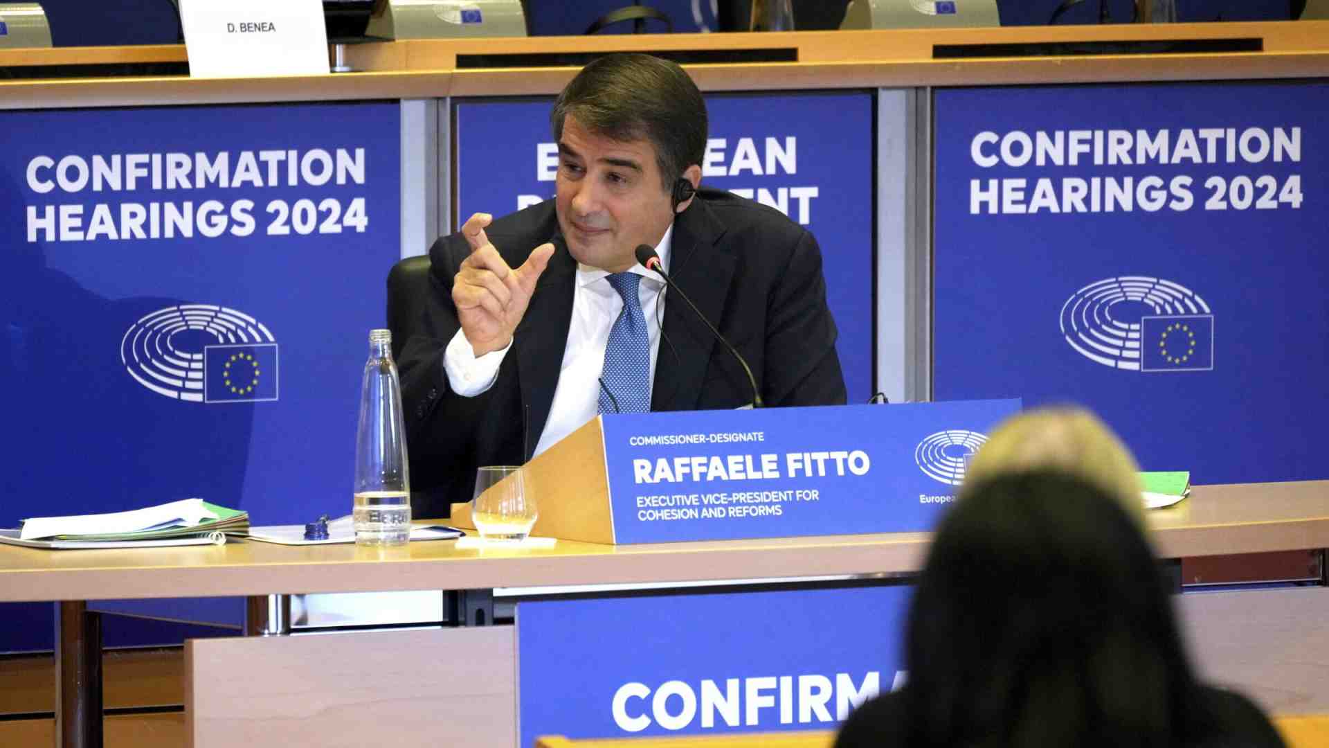 Immagine di L’Afd lo cerca, ma Fitto con quelli evita pure di prenderci un caffè