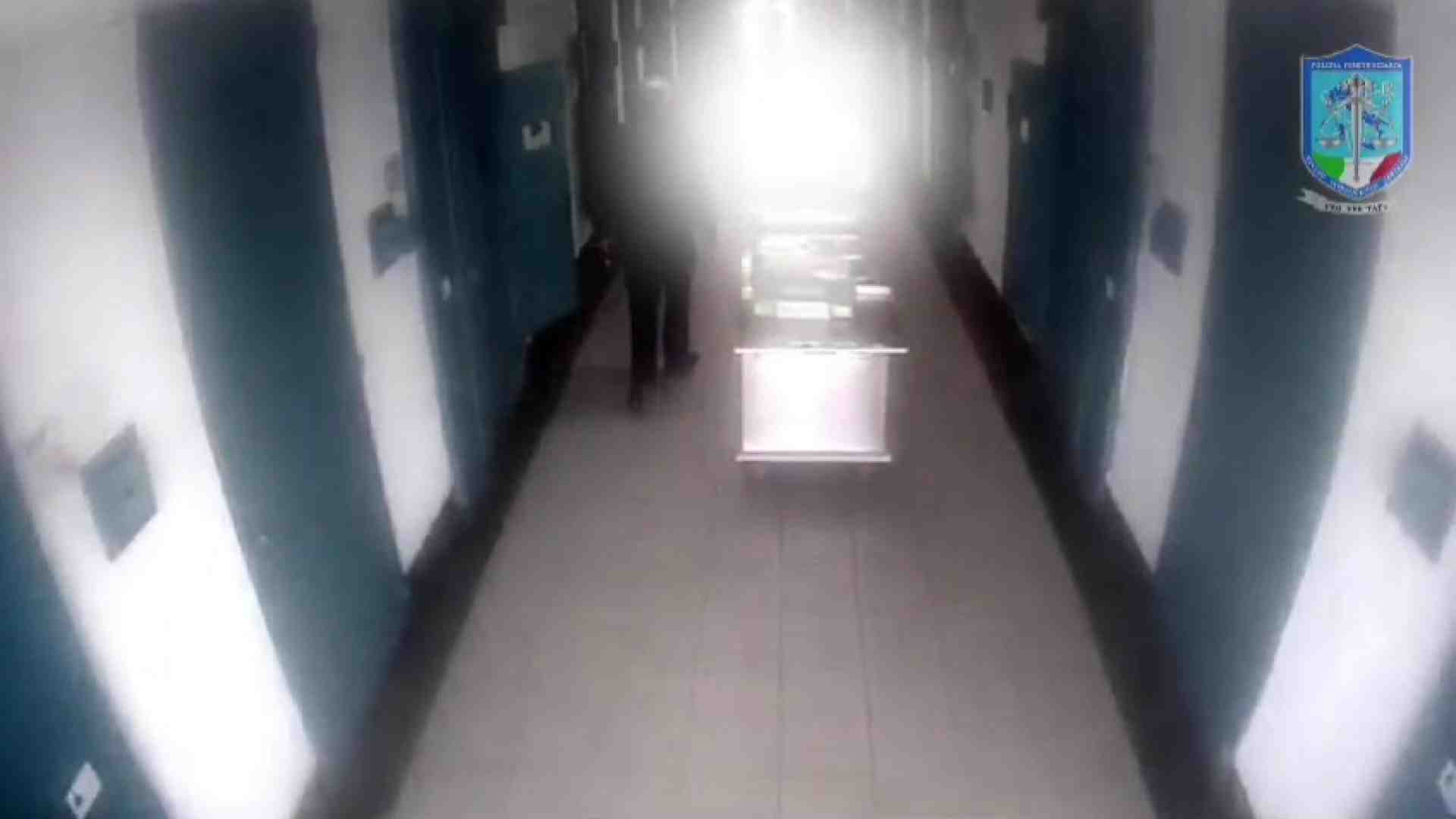 Immagine di A Trapani 46 agenti penitenziari sono indagati per torture e abusi sui detenuti: 11 arresti