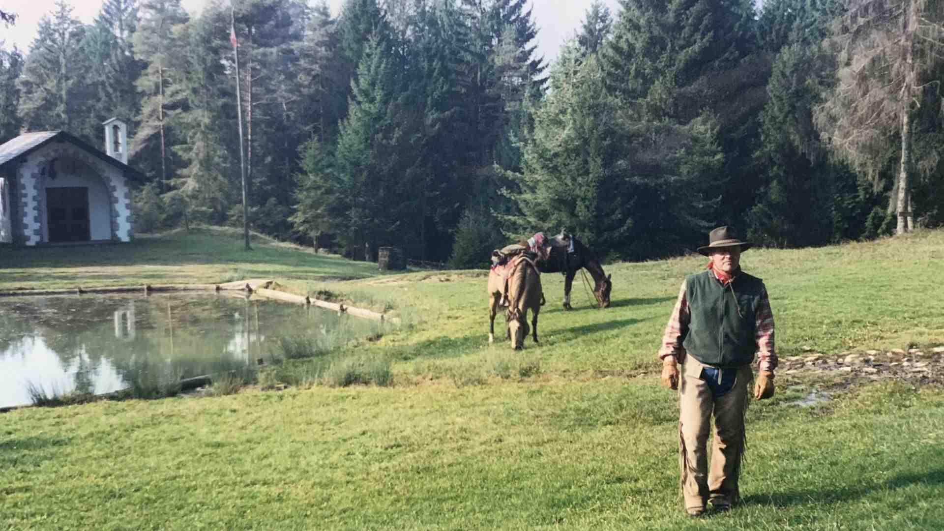 Immagine di L’uomo che sussurra ai cavalli e in estate li porta in montagna
