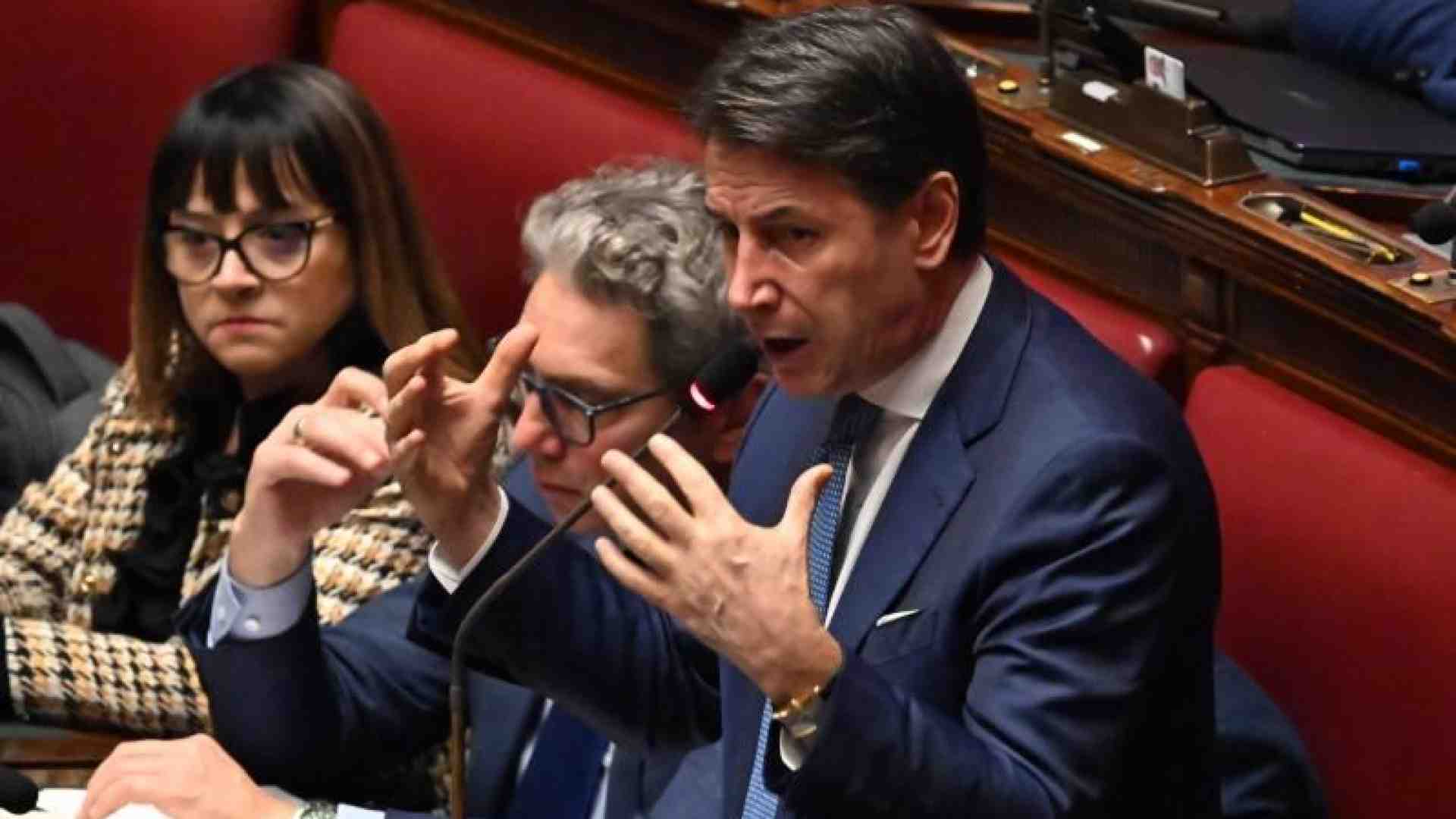 Immagine di Conte indica l’area progressista. Ma in Aula Pd e 5s votano divisi