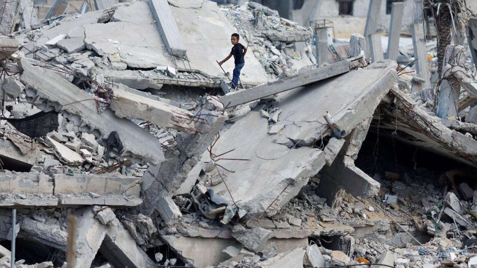 Immagine di Bombardato il Nord di Gaza: quasi cento morti in due raid
