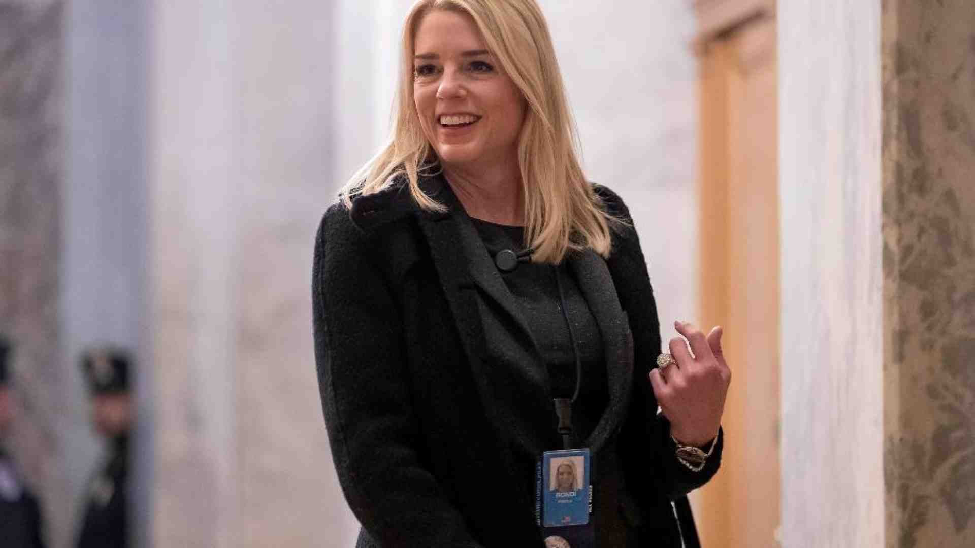 Immagine di Trump ha scelto: sarà Pam Bondi la nuova ministra della Giustizia