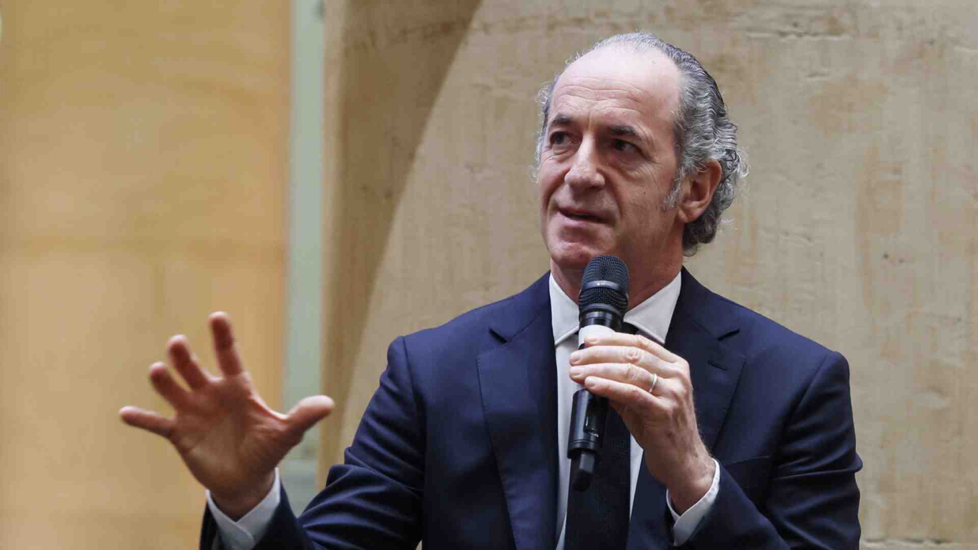 Immagine di Cercasi autonomia senza retorica. Spunti per il futuro dal libro di Zaia