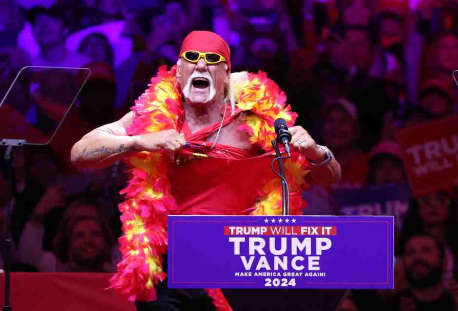 Hulk Hogan durante un comizio per Trump (foto Ansa) 