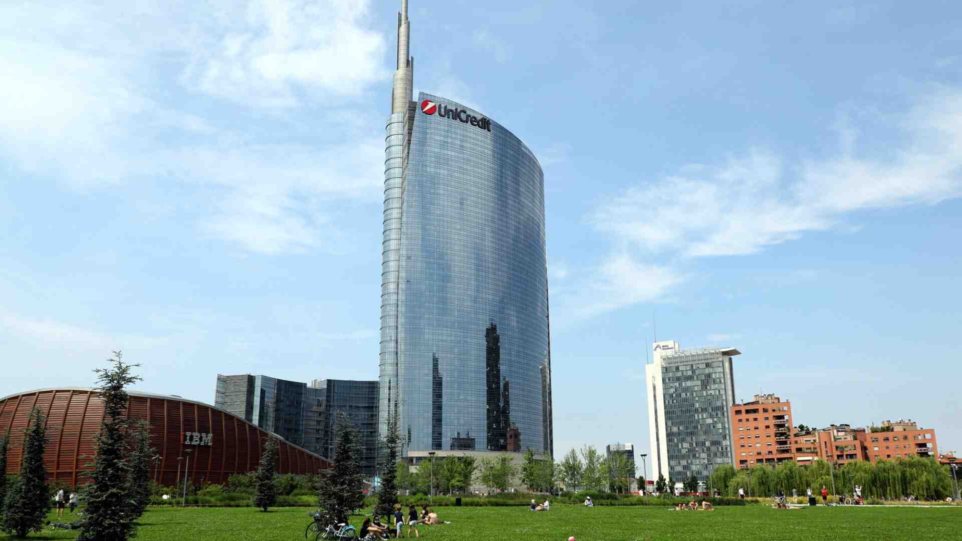 Immagine di Unicredit lancia un'ops su Banco Bpm (che schizza in Borsa)