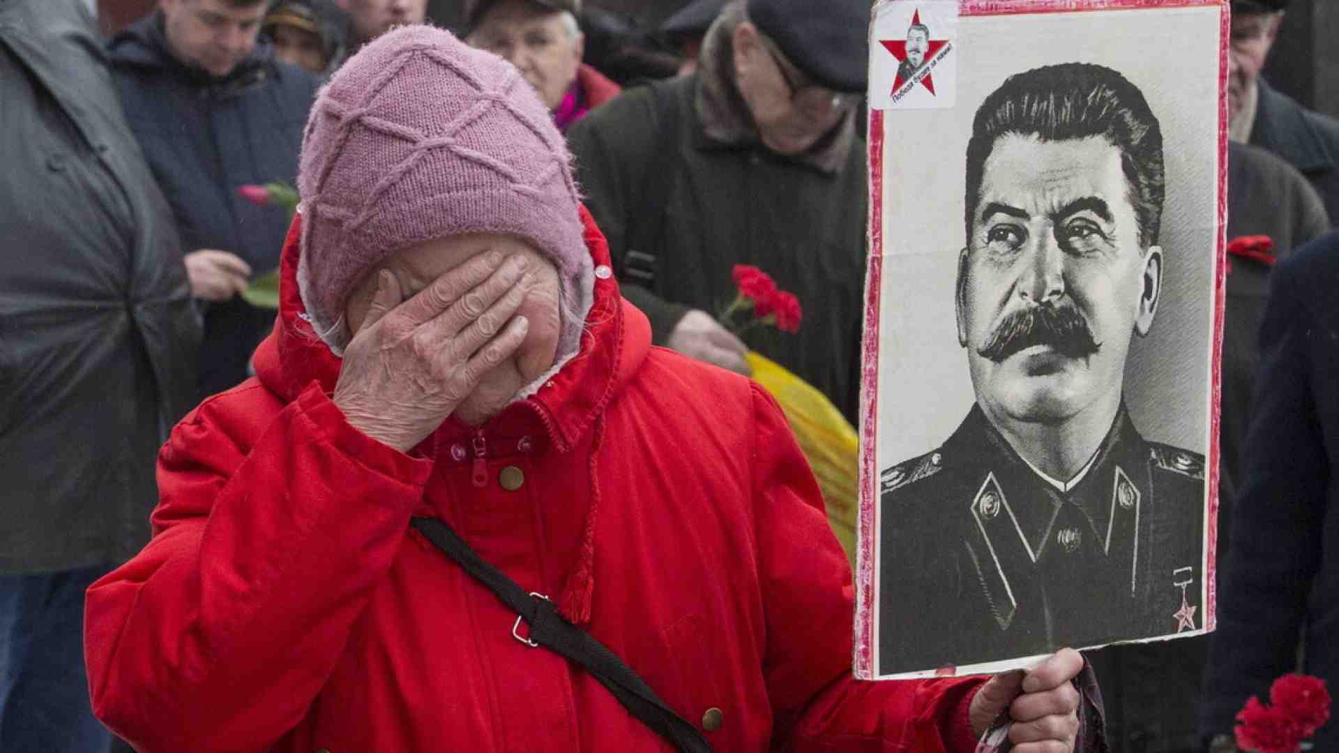 Immagine di La scorciatoia di dichiarare pazzi i dittatori e il non detto su chi li sostiene. Da Stalin a Trump