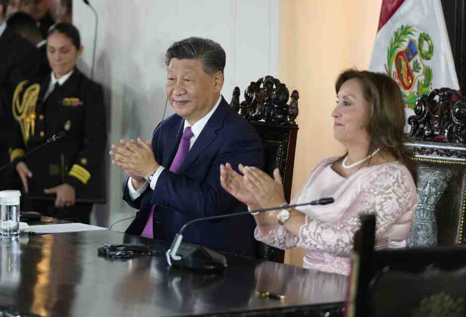 La presidente del Per&ugrave; e il presidente cinese all'inaugurazione del porto di Chancay - Foto LaPresse&nbsp;<br />