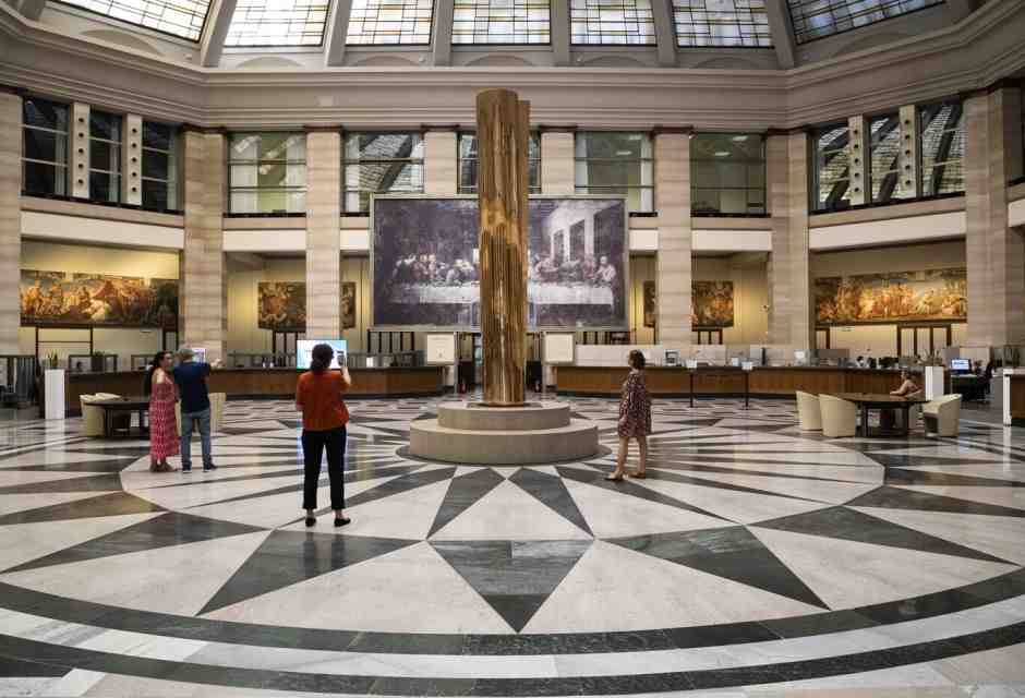 Opere d'arte contemporanea esposte nella sede di Banco BPM in Piazza Meda a Milano (LaPresse) <br />