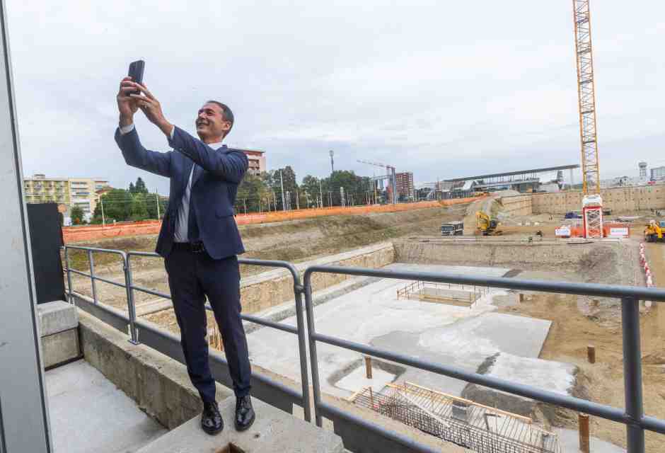 Roberto Di Stefano, sindaco Sesto San Giovanni ai primi lavori nelle ex Aree Falck (foto Stefano Porta / LaPresse)&nbsp;<br />