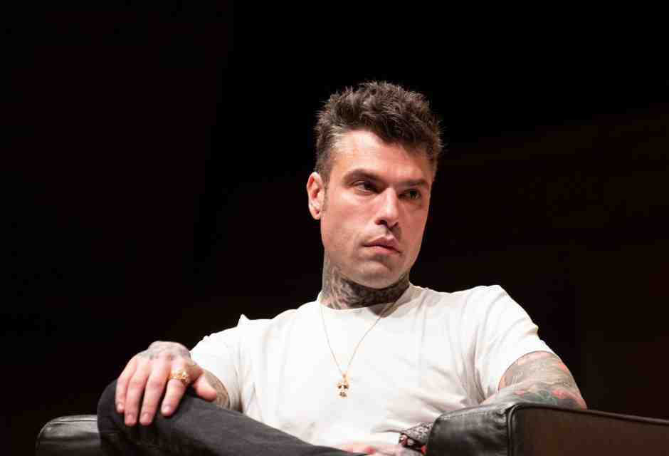 “Meglio Vannacci di Schlein”. Solo il Pd poteva scambiare Fedez per un eroe dei diritti civili