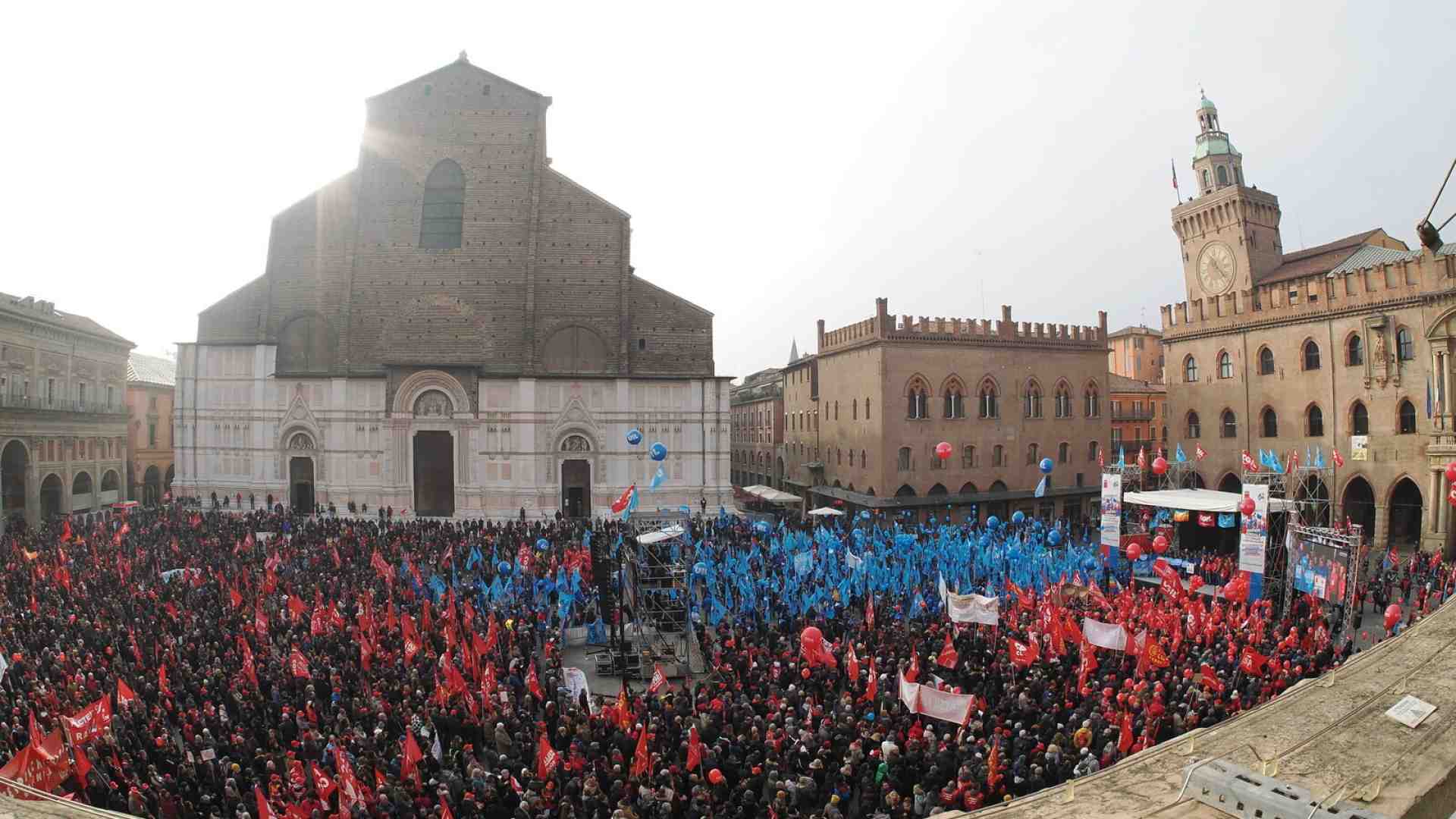 Immagine di Lo sciopero generale non ferma l'Italia
