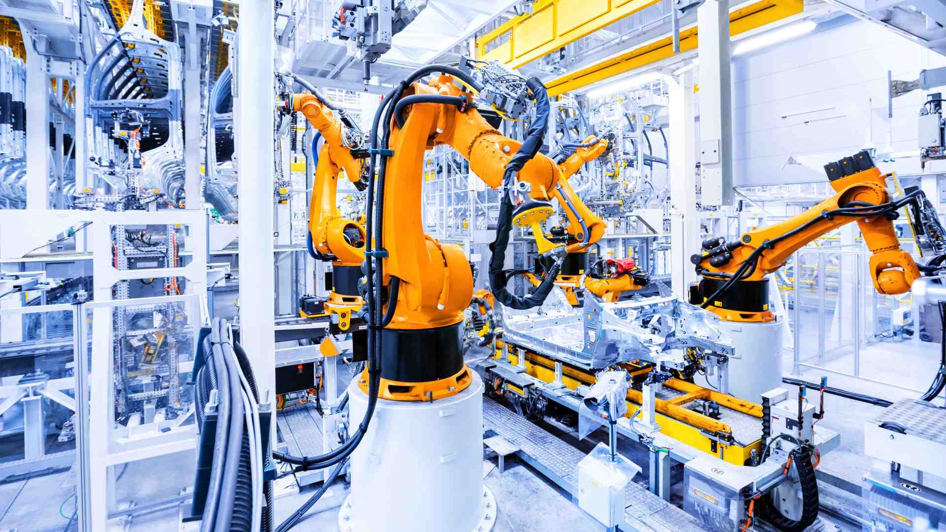 Immagine di Si spegne il fatturato dell'industria, calo annuo del 5,7%