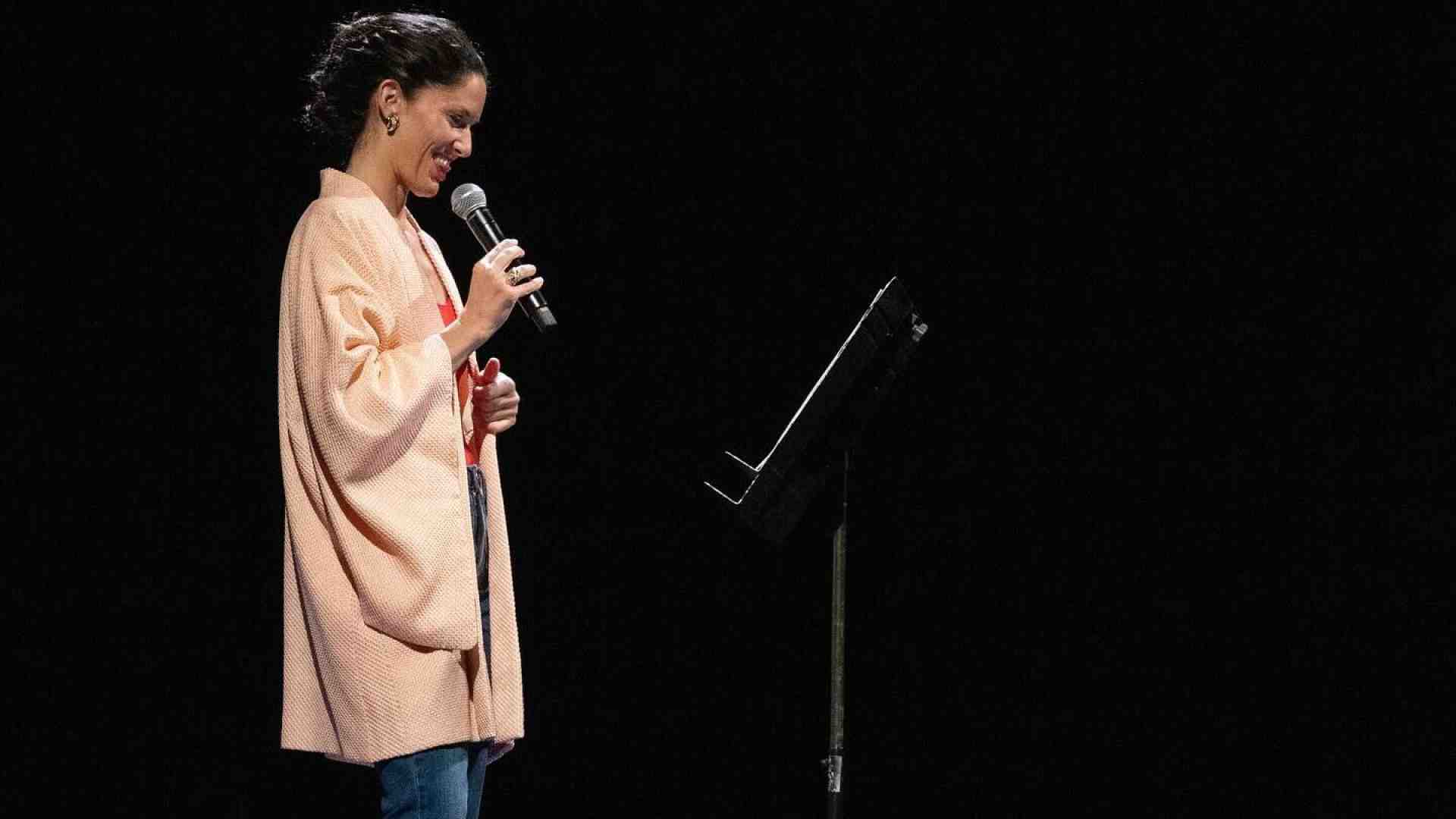Immagine di Arianna Safonov, la comica che strapazza i luoghi comuni sul patriarcato