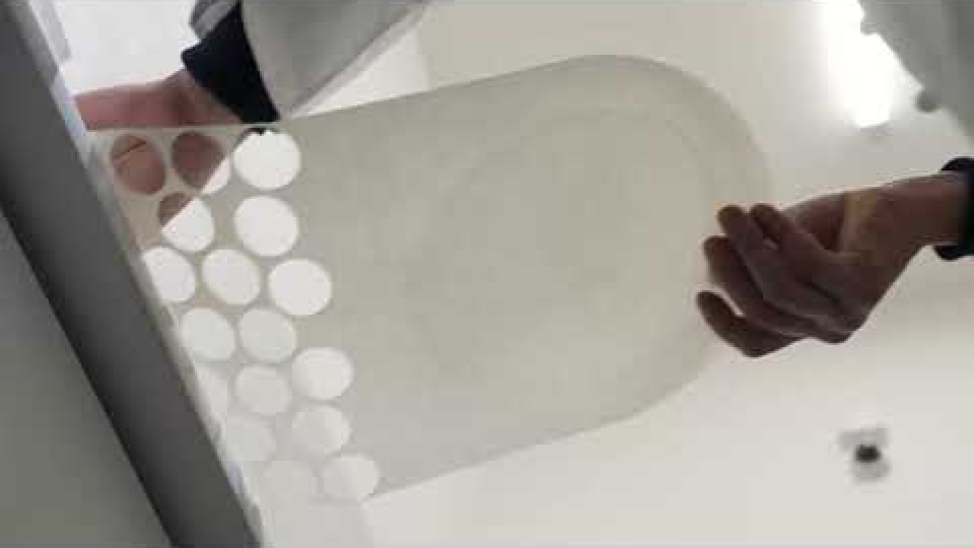Immagine di Così le ostie si fanno in carcere. Nel nome di Acutis