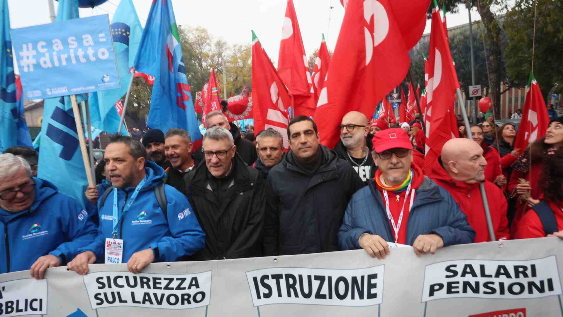 Immagine di Rivoltare come un guanto i sindacati