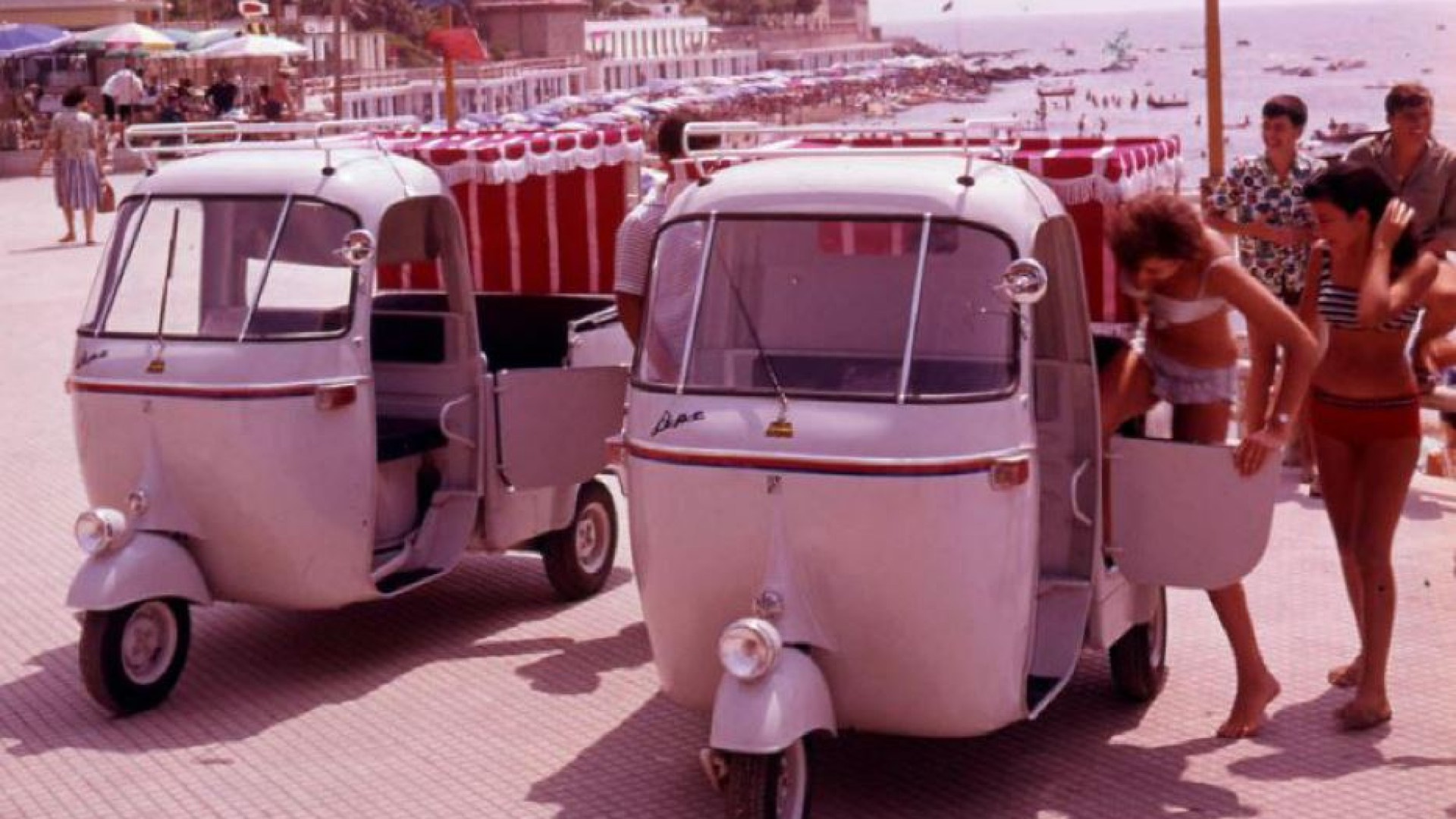 Immagine di Addio Ape Piaggio: da noi non può più circolare (ma in India sì)